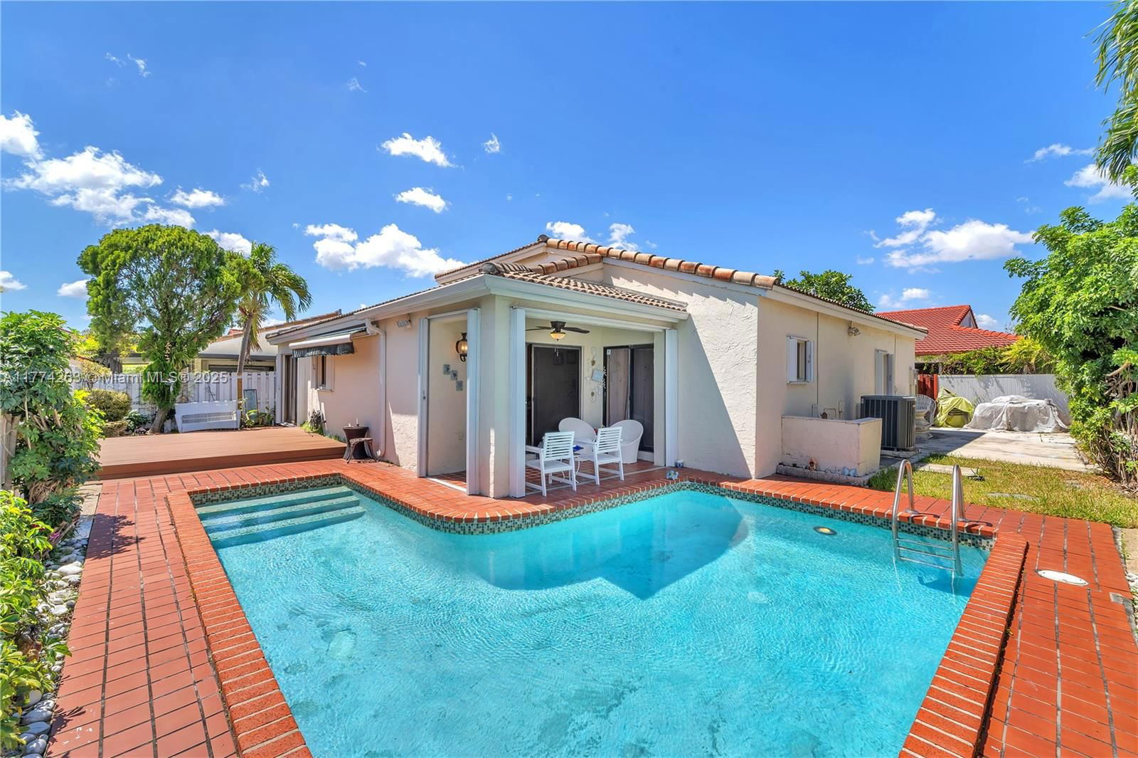 Real estate property located at 519 88th Pl E, Miami-dade, Poinciana Pointe Phase 2, Miami, FL