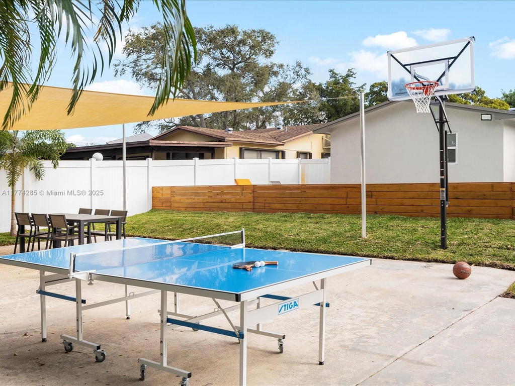 Real estate property located at 4991 29th Way, Broward, Parkview Manor, Dania Beach, FL