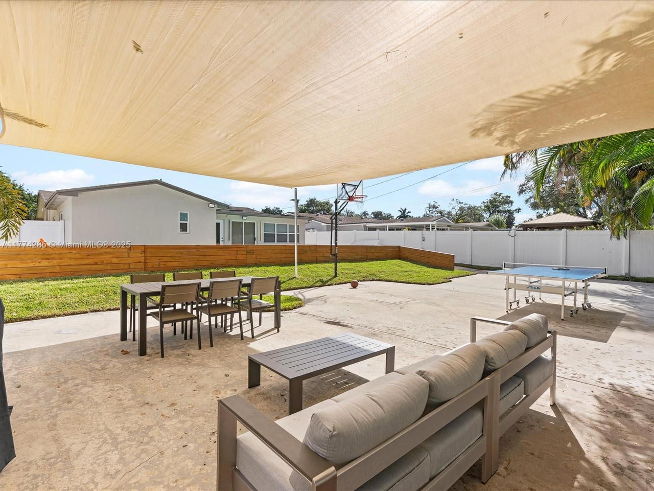 Real estate property located at 4991 29th Way, Broward, Parkview Manor, Dania Beach, FL