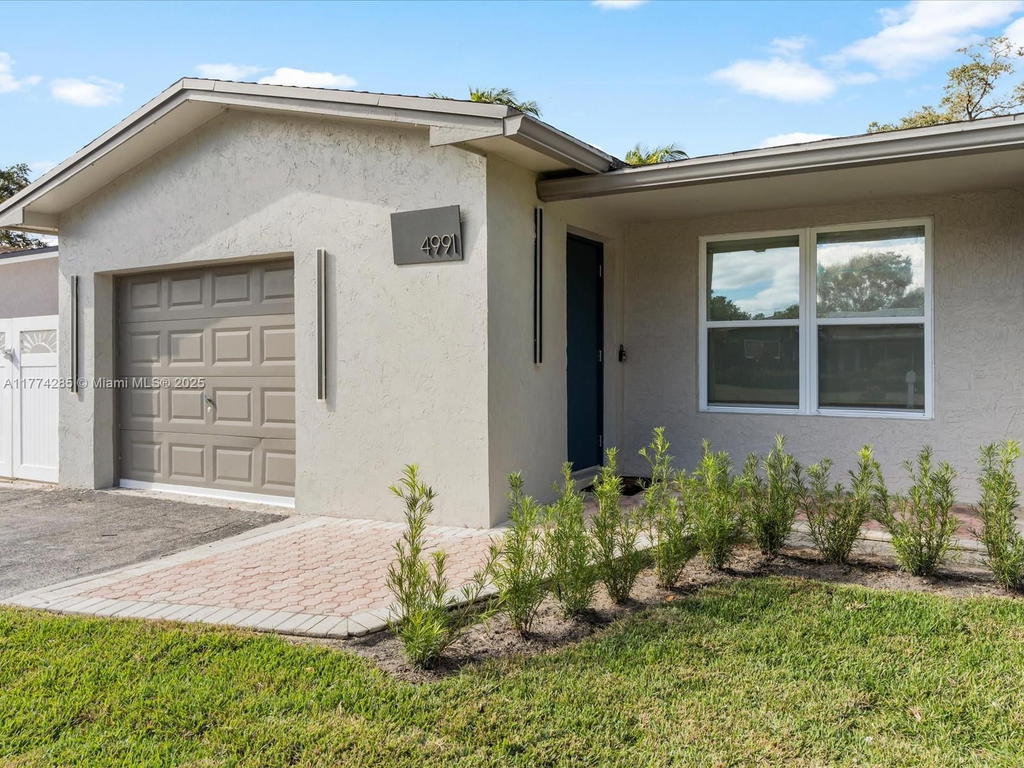 Real estate property located at 4991 29th Way, Broward, Parkview Manor, Dania Beach, FL