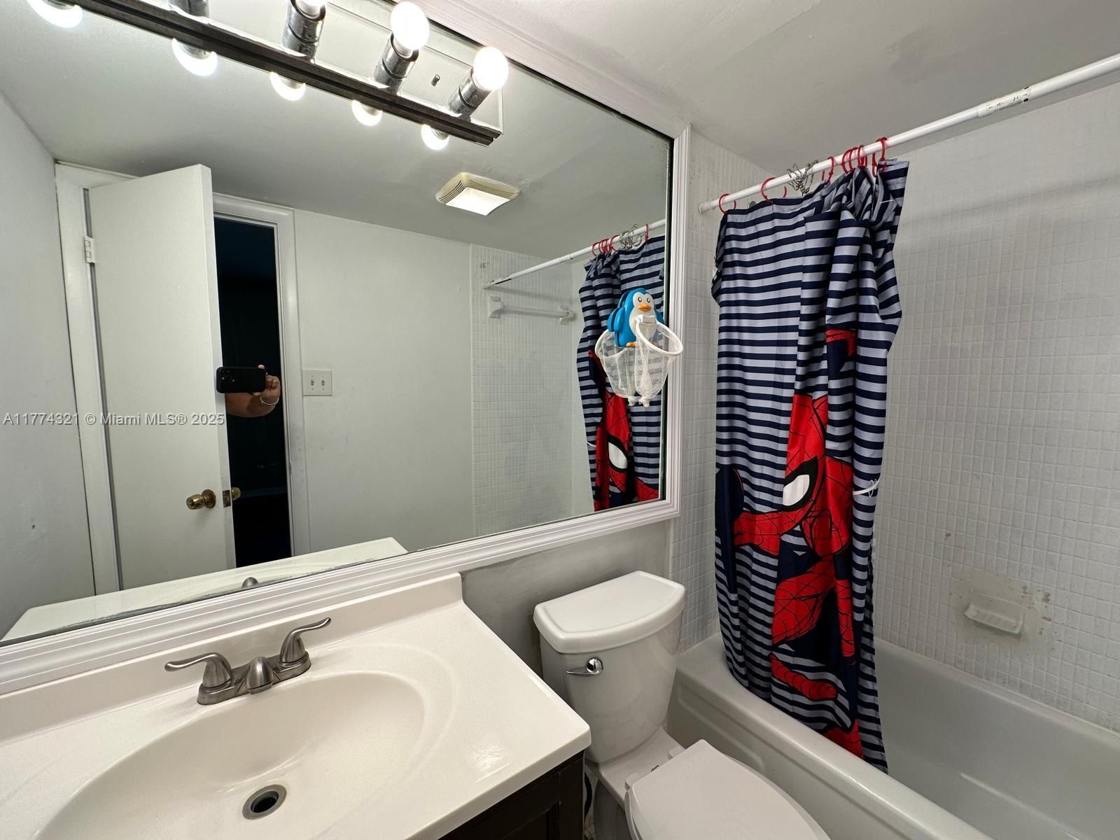 Real estate property located at , Broward, Garden Lakes Of Inverrary, Lauderhill, FL