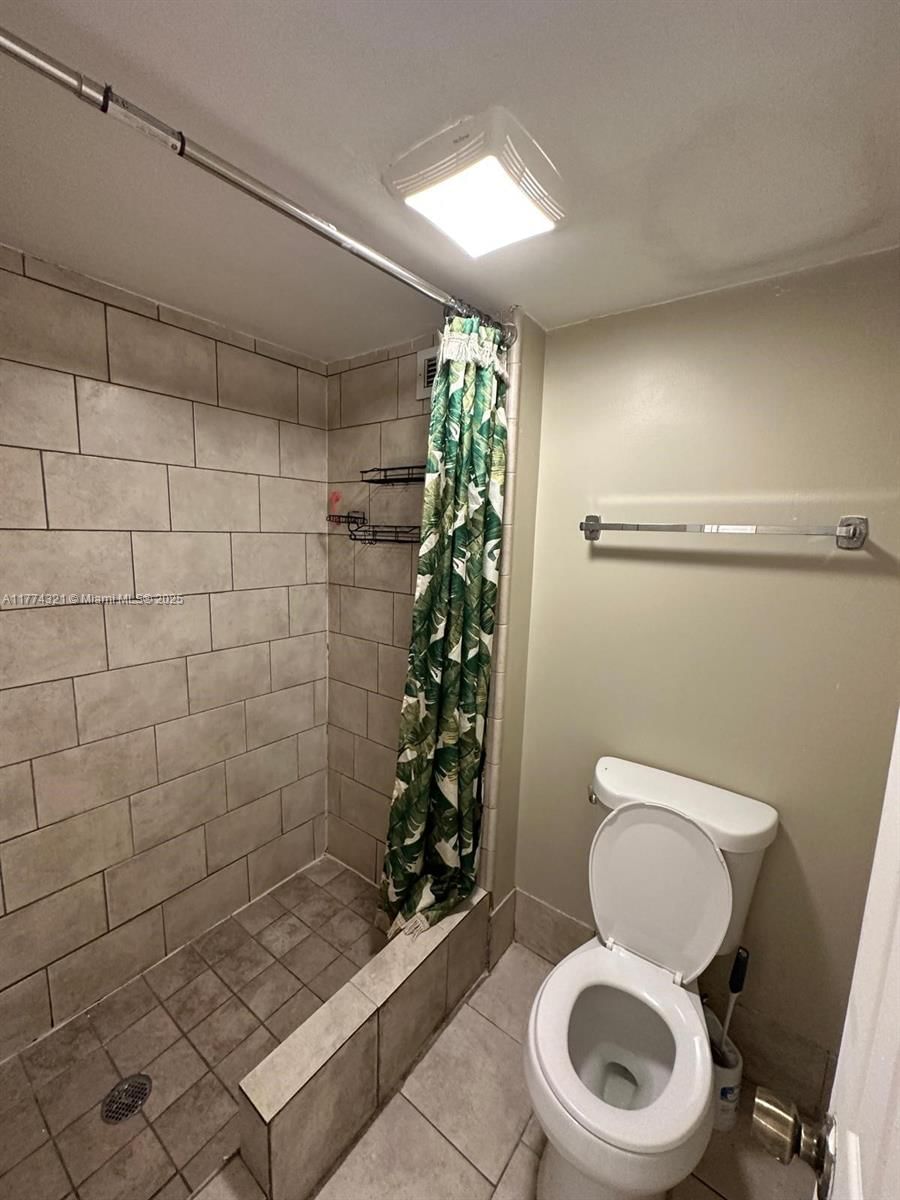 Real estate property located at , Broward, Garden Lakes Of Inverrary, Lauderhill, FL