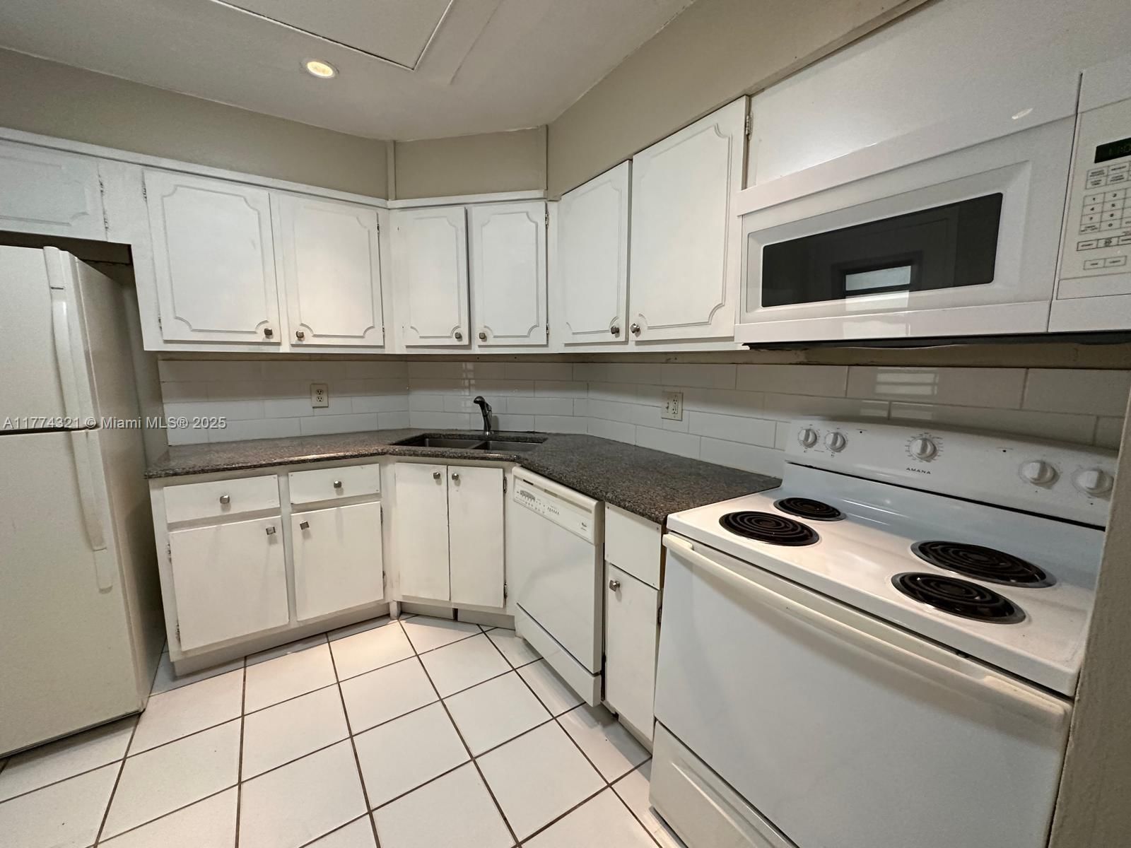 Real estate property located at , Broward, Garden Lakes Of Inverrary, Lauderhill, FL