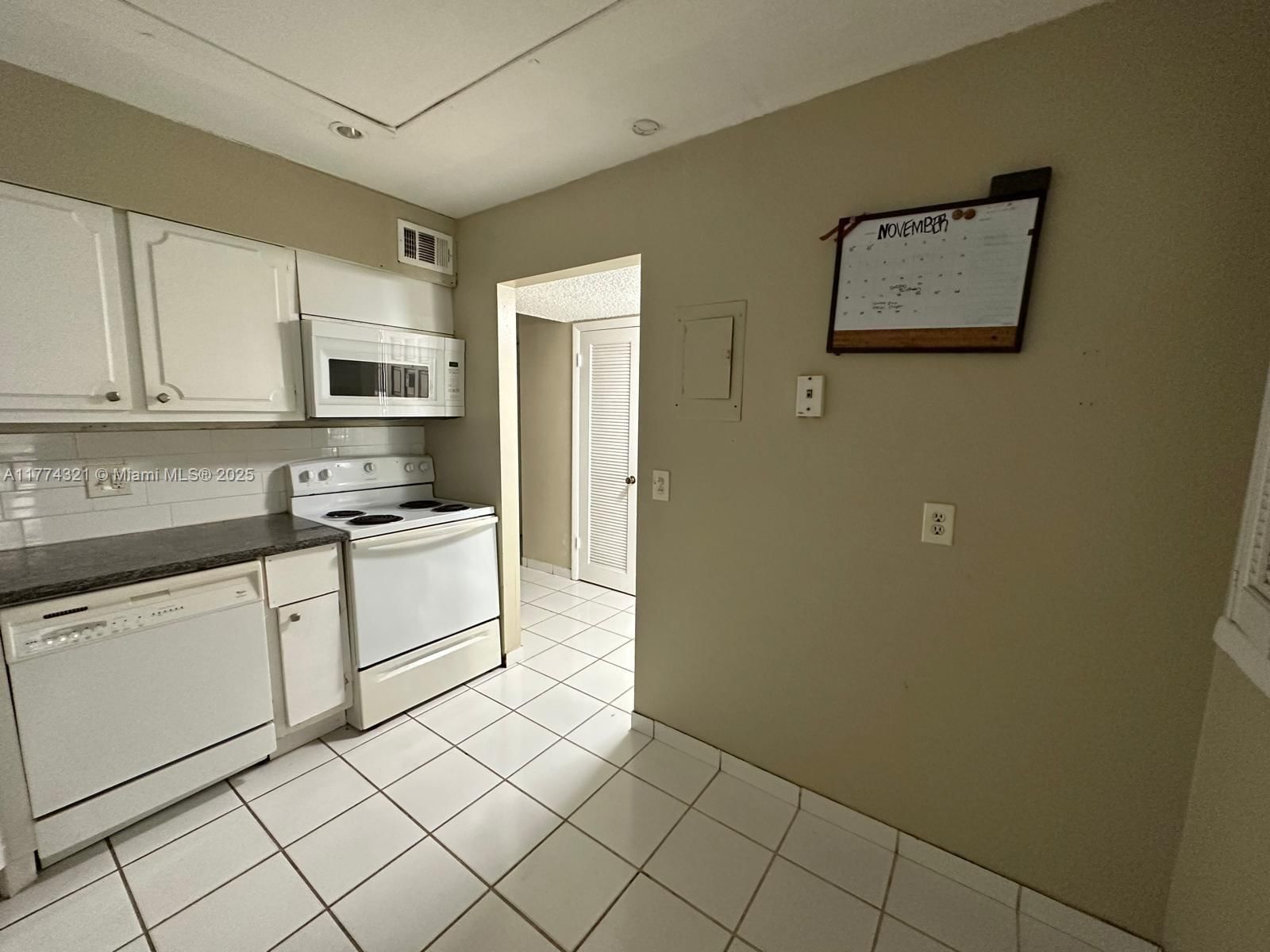 Real estate property located at , Broward, Garden Lakes Of Inverrary, Lauderhill, FL