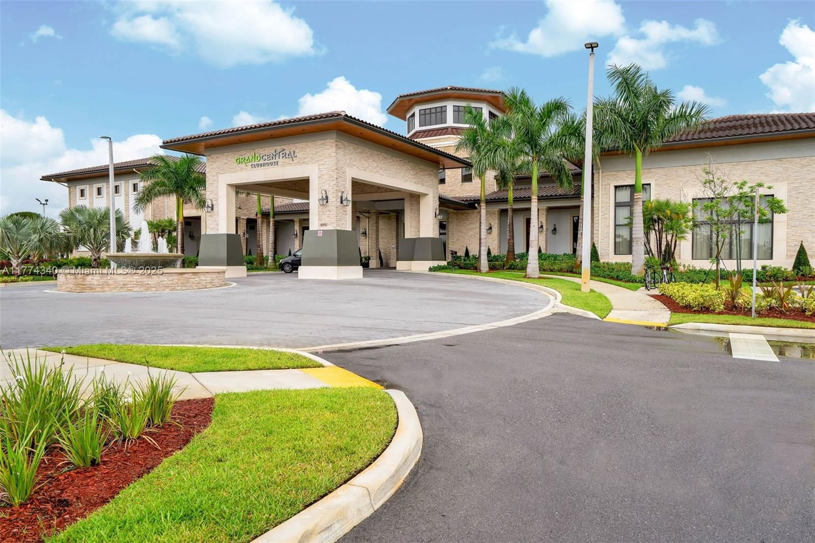Real estate property located at 10228 88th Ter #10228, Miami-dade, Grand Bay North, Doral, FL