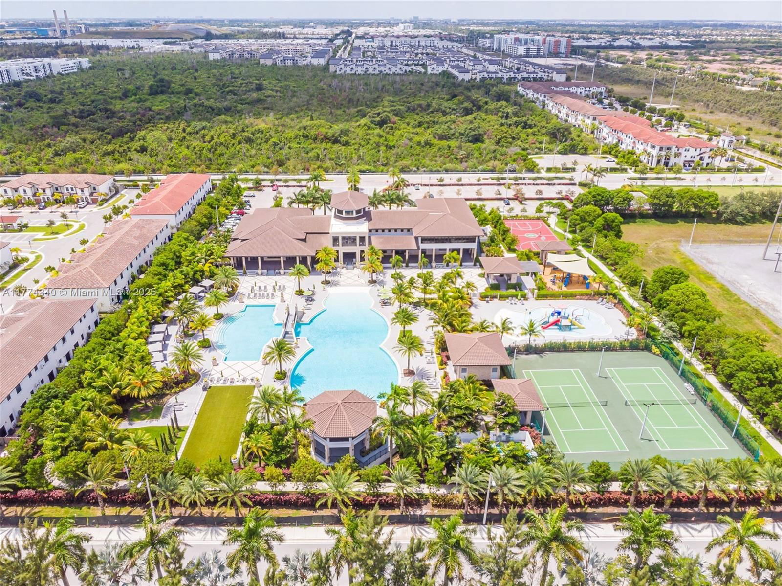 Real estate property located at 10228 88th Ter #10228, Miami-dade, Grand Bay North, Doral, FL