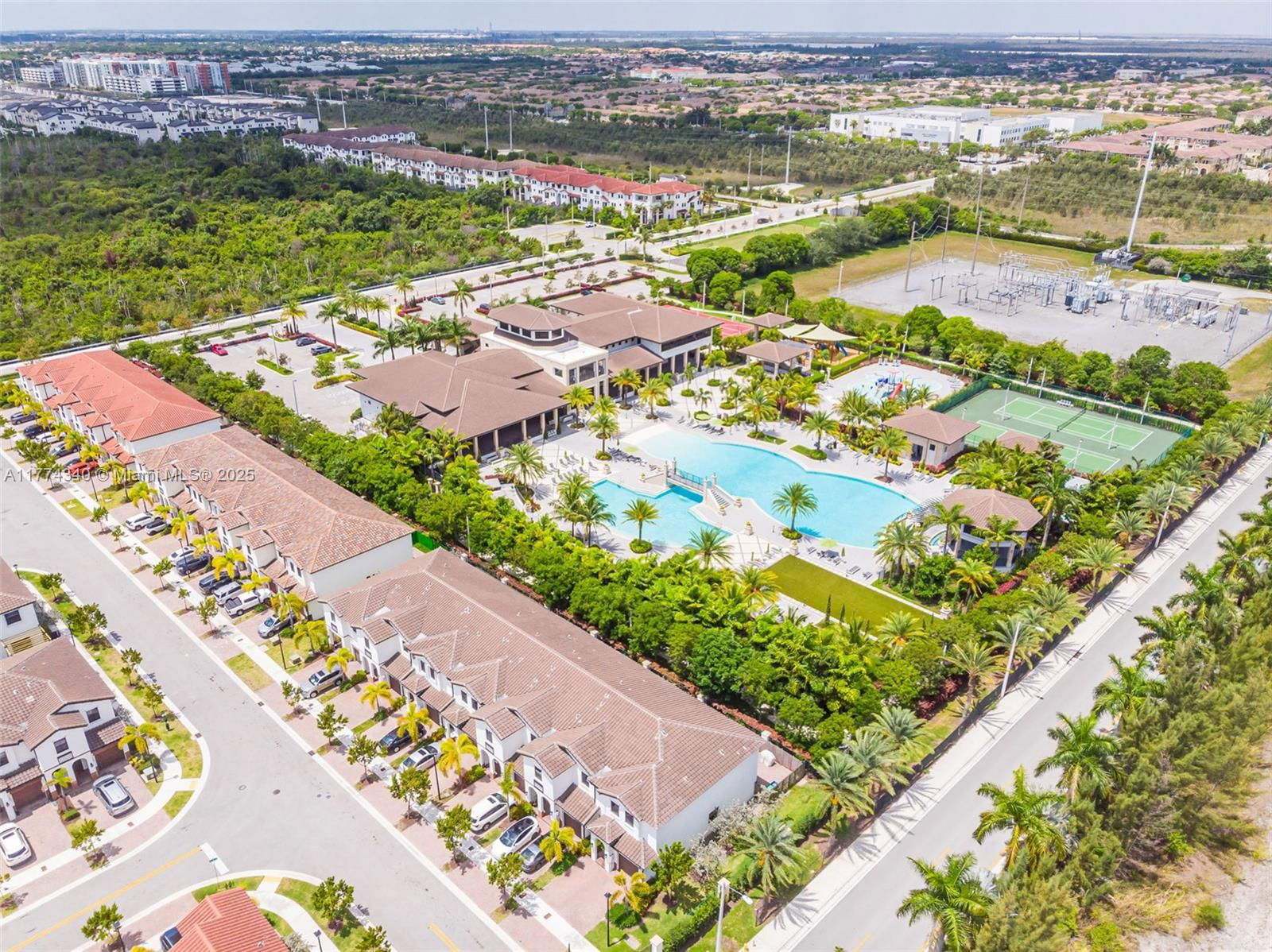 Real estate property located at 10228 88th Ter #10228, Miami-dade, Grand Bay North, Doral, FL