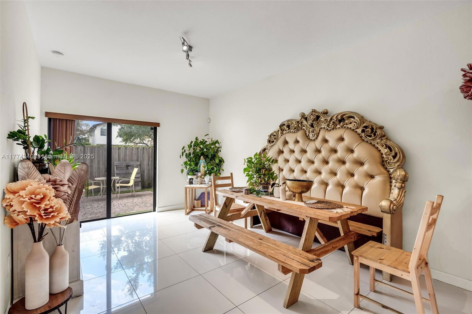 Real estate property located at 10228 88th Ter #10228, Miami-dade, Grand Bay North, Doral, FL