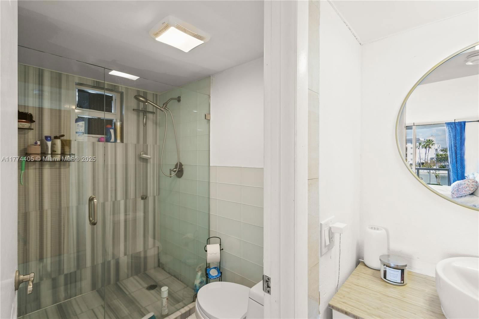 Real estate property located at 2457 Collins Ave #202, Miami-dade, The Royal Club Condo, Miami Beach, FL