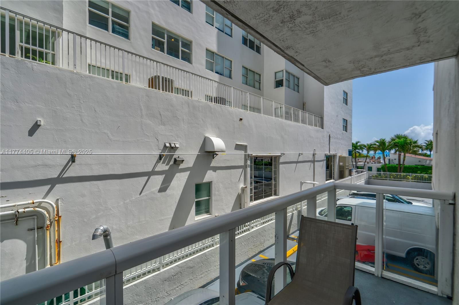 Real estate property located at 2457 Collins Ave #202, Miami-dade, The Royal Club Condo, Miami Beach, FL