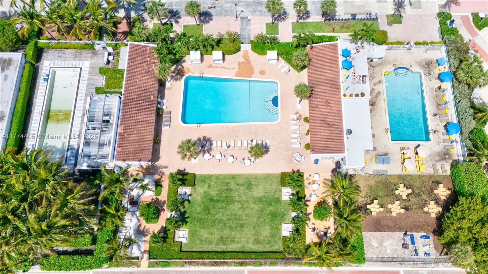 Real estate property located at 2457 Collins Ave #202, Miami-dade, The Royal Club Condo, Miami Beach, FL