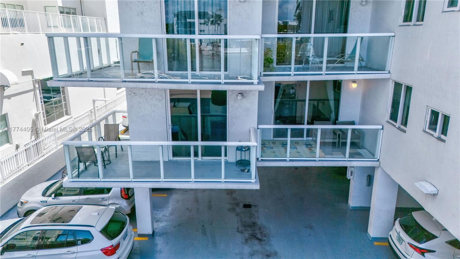Real estate property located at 2457 Collins Ave #202, Miami-dade, The Royal Club Condo, Miami Beach, FL
