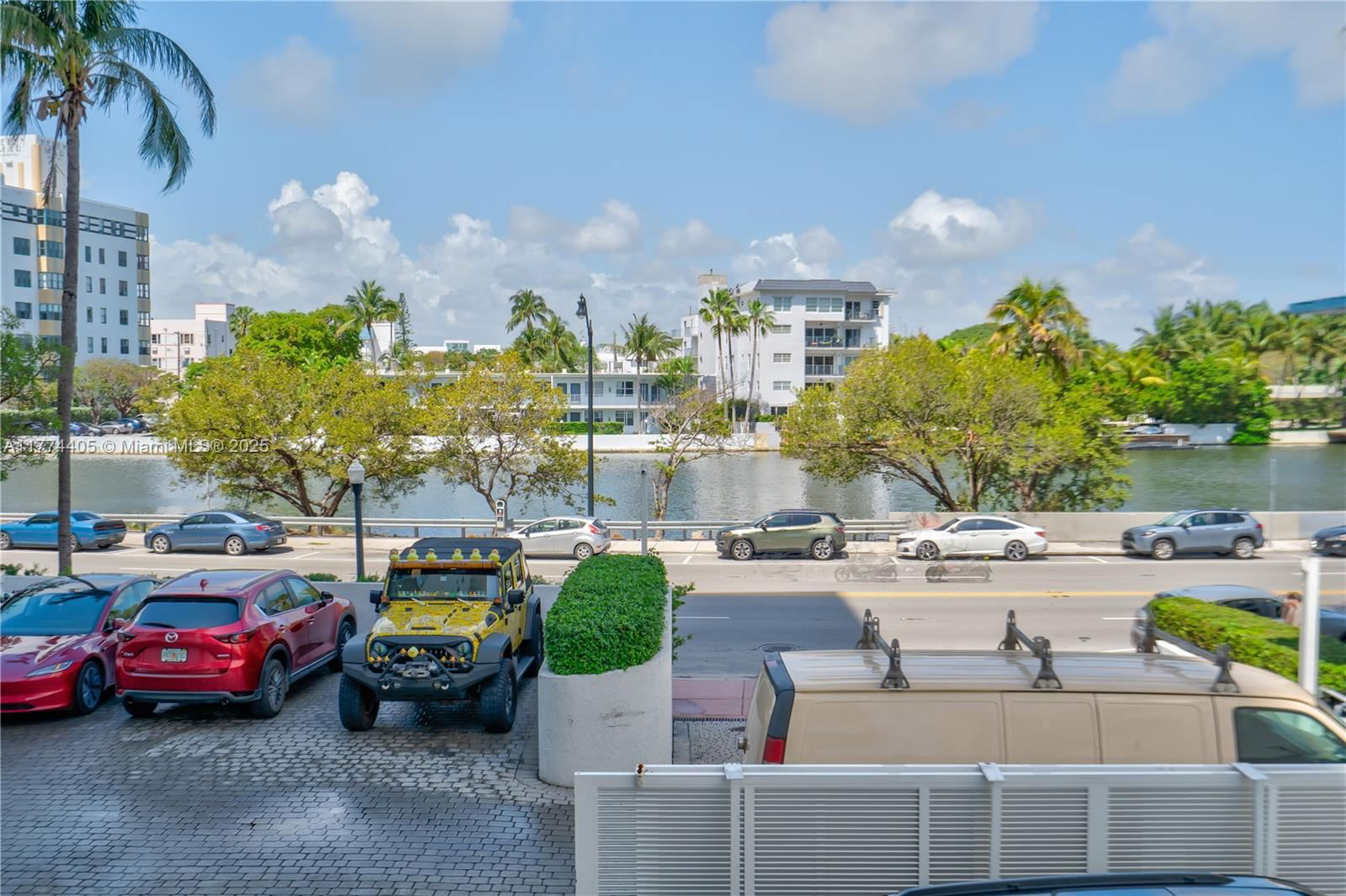 Real estate property located at 2457 Collins Ave #202, Miami-dade, The Royal Club Condo, Miami Beach, FL