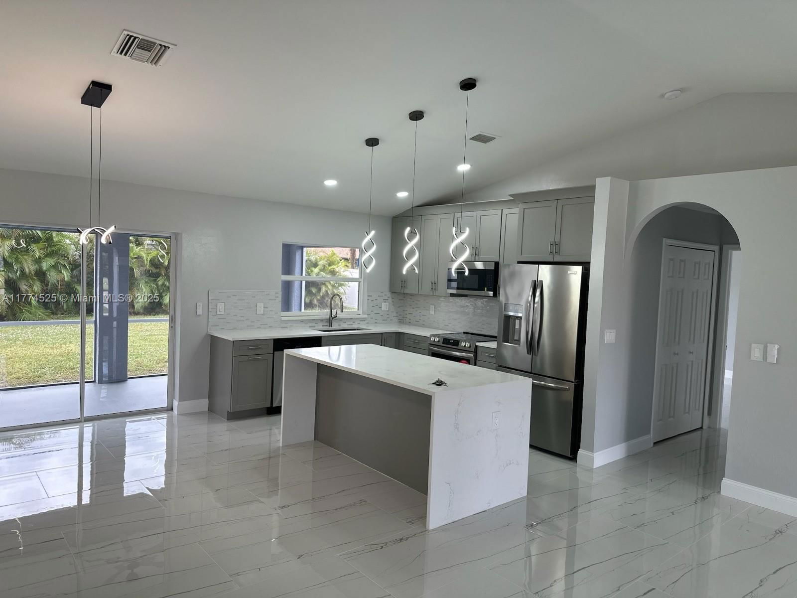 Real estate property located at 4206 7th Ave, Lee, Cape Coral, Cape Coral, FL