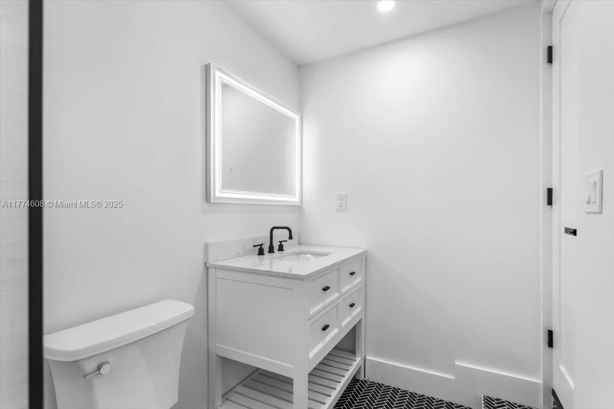 Real estate property located at 1724 10th St, Miami-dade, Shenandoah, Miami, FL