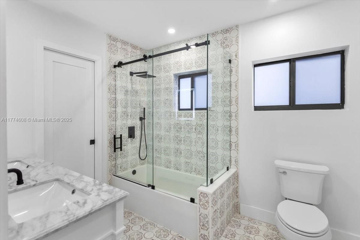 Real estate property located at 1724 10th St, Miami-dade, Shenandoah, Miami, FL