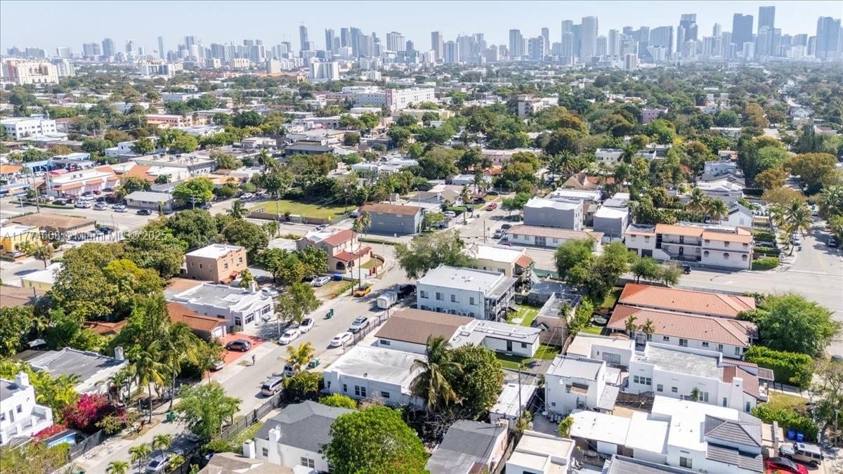Real estate property located at 1724 10th St, Miami-dade, Shenandoah, Miami, FL