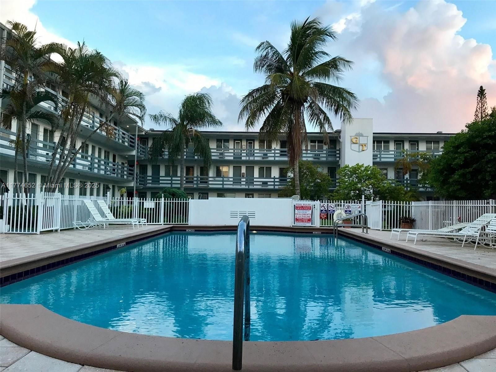 Real estate property located at 15610 6th Ave #32C, Miami-dade, Golden Towers Inc-golden, Miami, FL