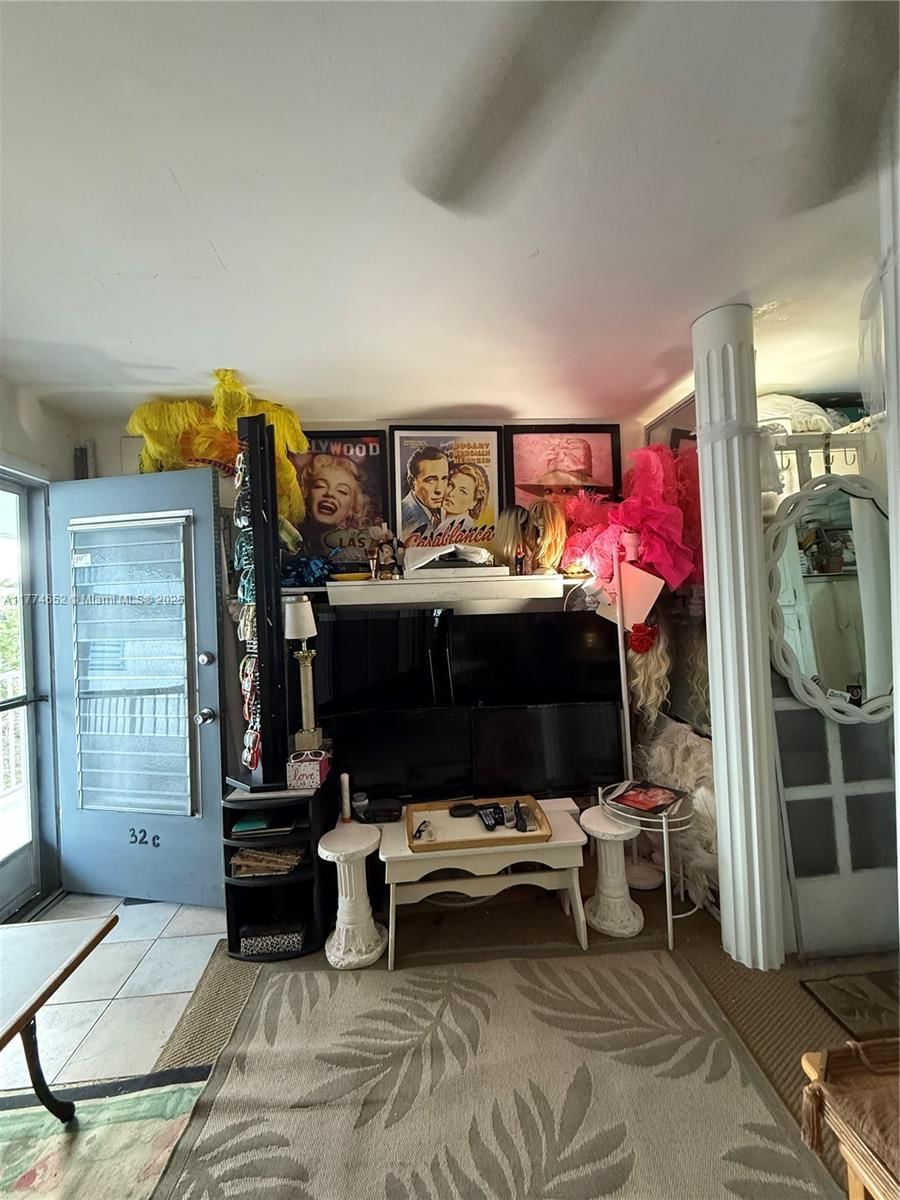 Real estate property located at 15610 6th Ave #32C, Miami-dade, Golden Towers Inc-golden, Miami, FL