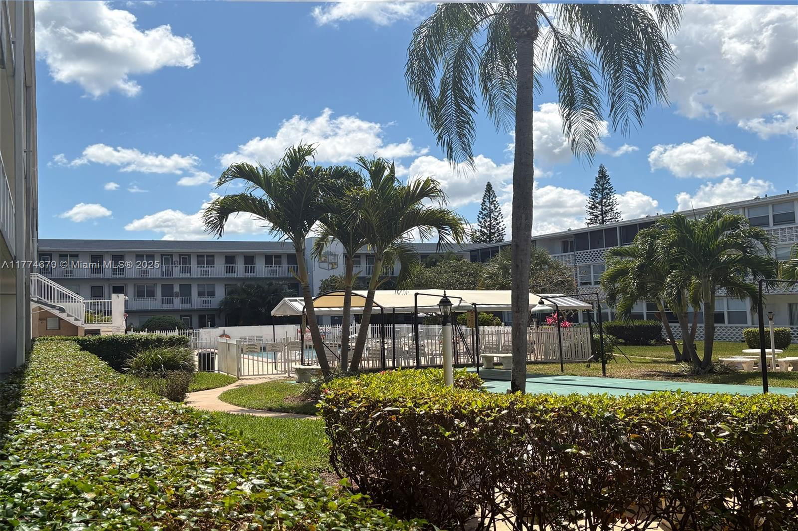 Real estate property located at 15610 6th Ave #10B, Miami-dade, Golden Towers No 2 Inc -, Miami, FL