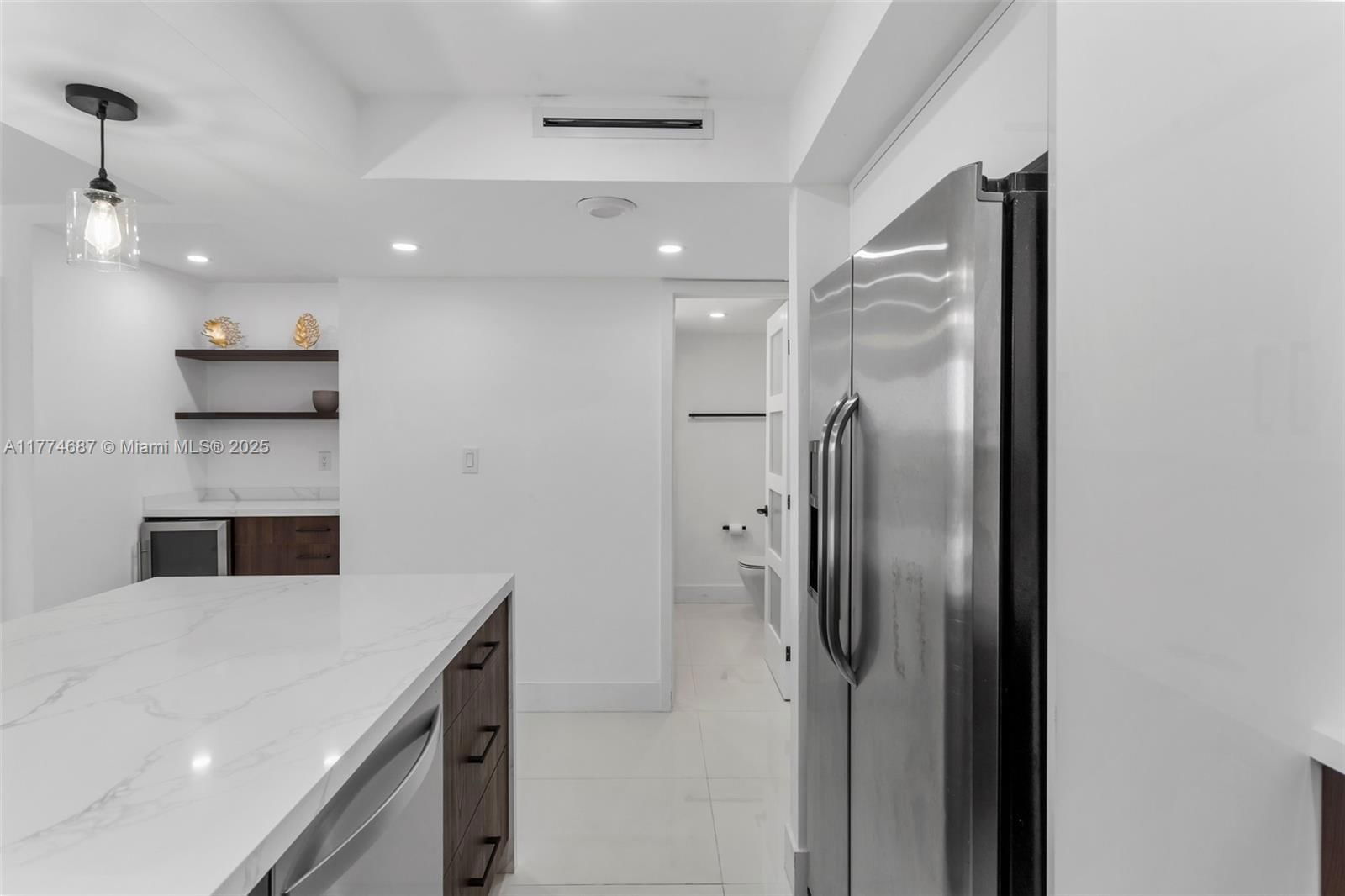 Real estate property located at 5701 Collins Ave #503, Miami-dade, Arlen Beach Condo, Miami Beach, FL