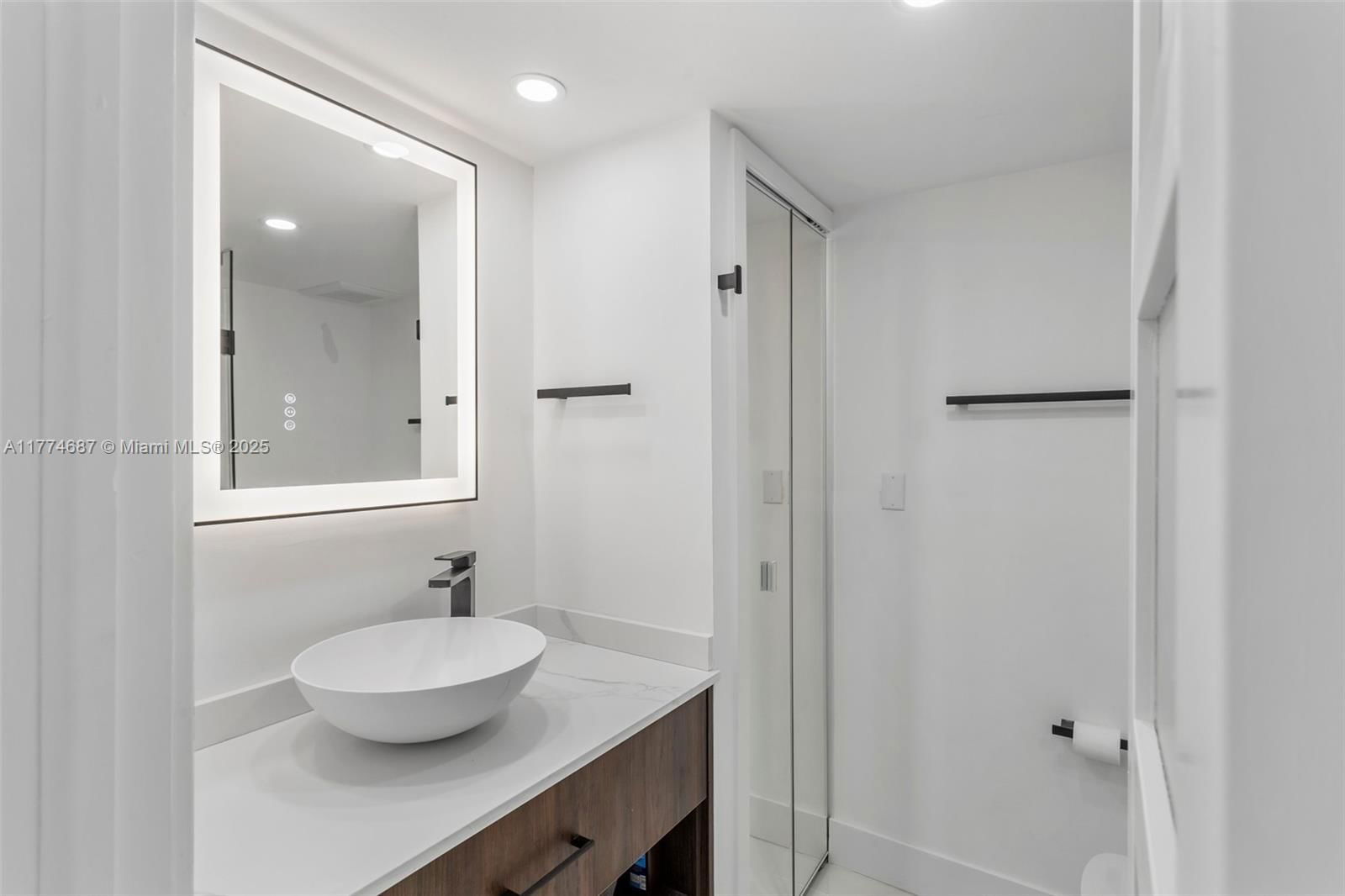 Real estate property located at 5701 Collins Ave #503, Miami-dade, Arlen Beach Condo, Miami Beach, FL