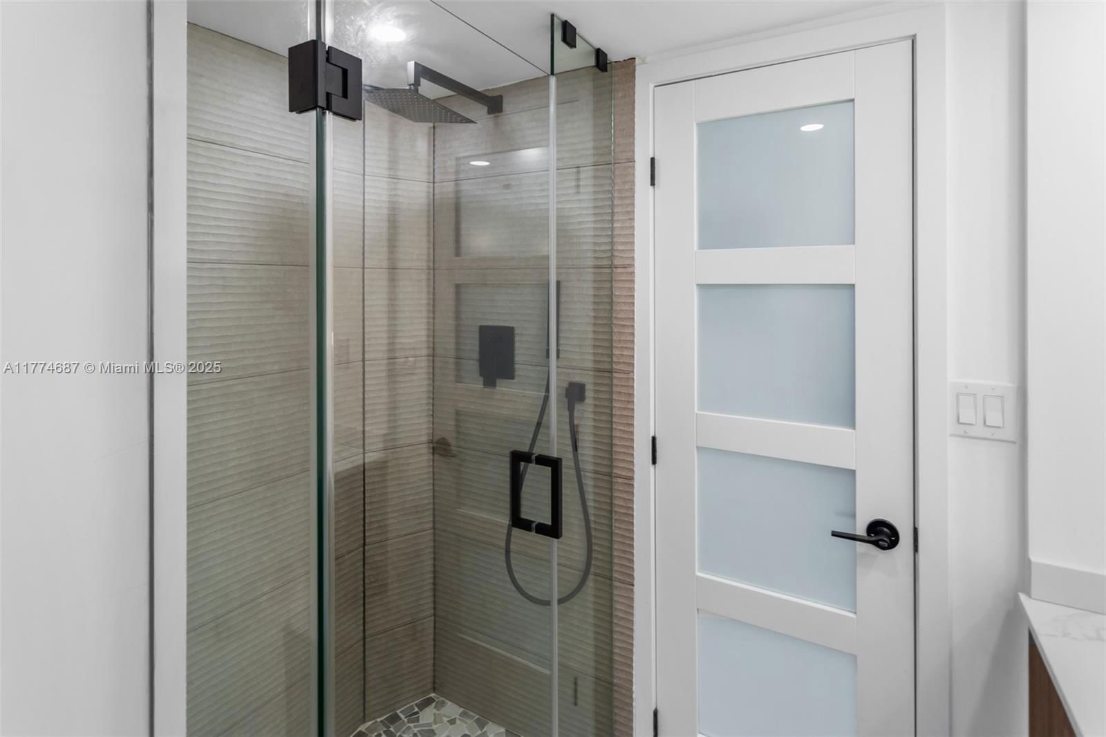 Real estate property located at 5701 Collins Ave #503, Miami-dade, Arlen Beach Condo, Miami Beach, FL