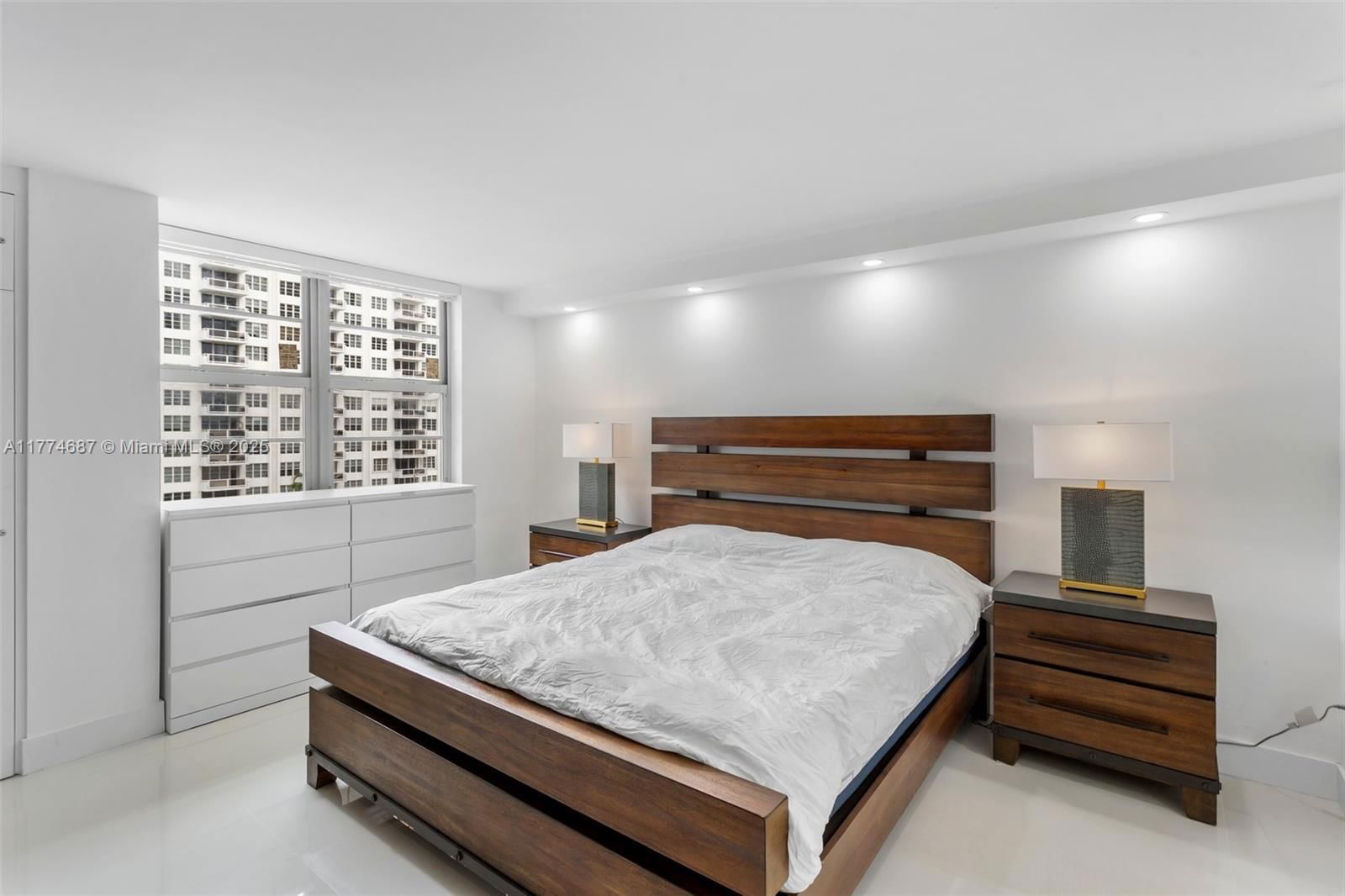Real estate property located at 5701 Collins Ave #503, Miami-dade, Arlen Beach Condo, Miami Beach, FL