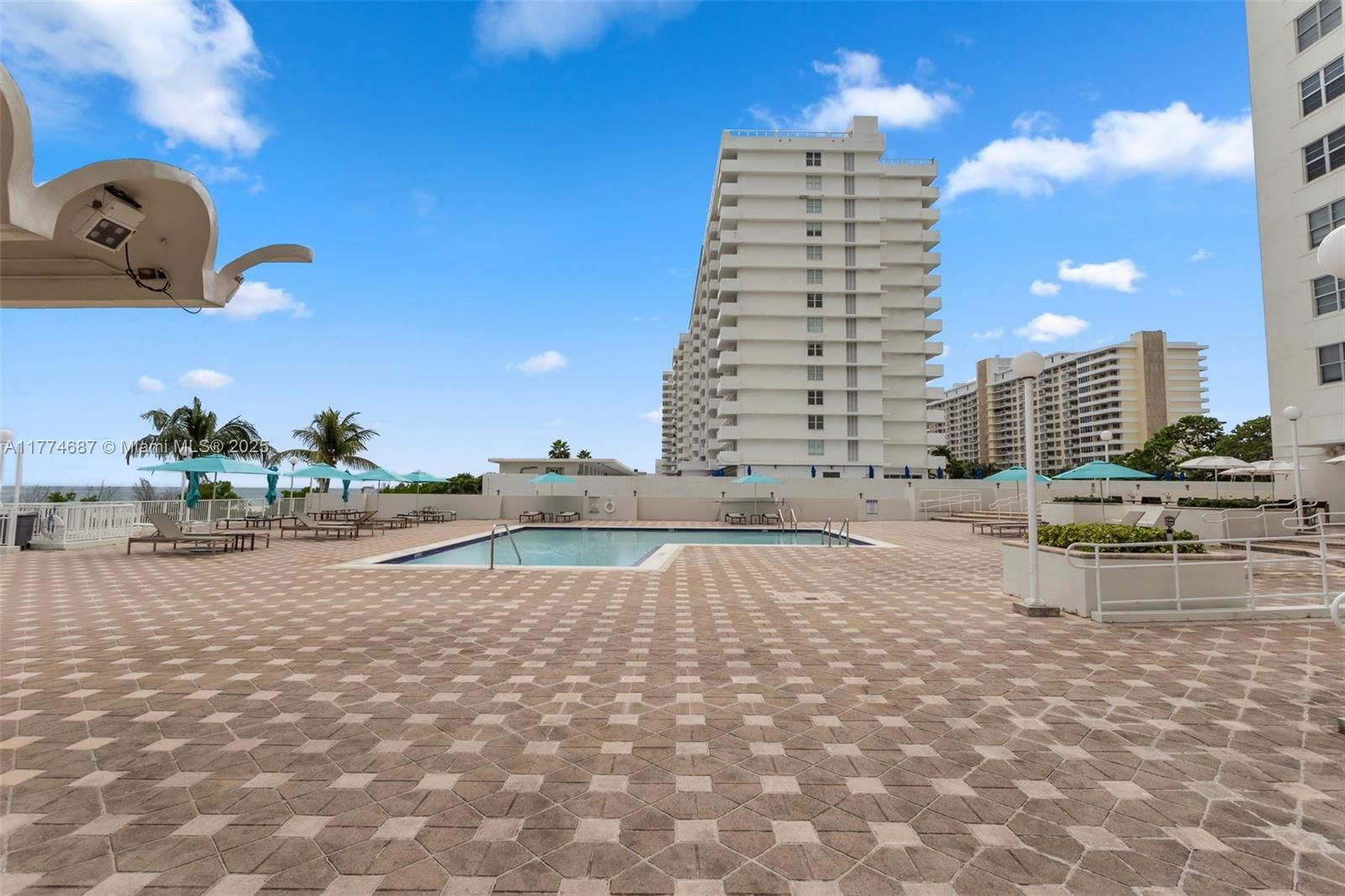 Real estate property located at 5701 Collins Ave #503, Miami-dade, Arlen Beach Condo, Miami Beach, FL