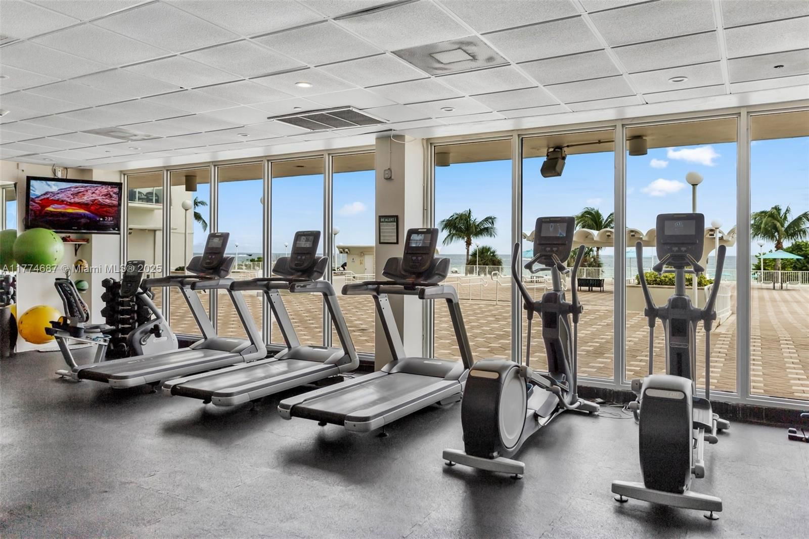 Real estate property located at 5701 Collins Ave #503, Miami-dade, Arlen Beach Condo, Miami Beach, FL