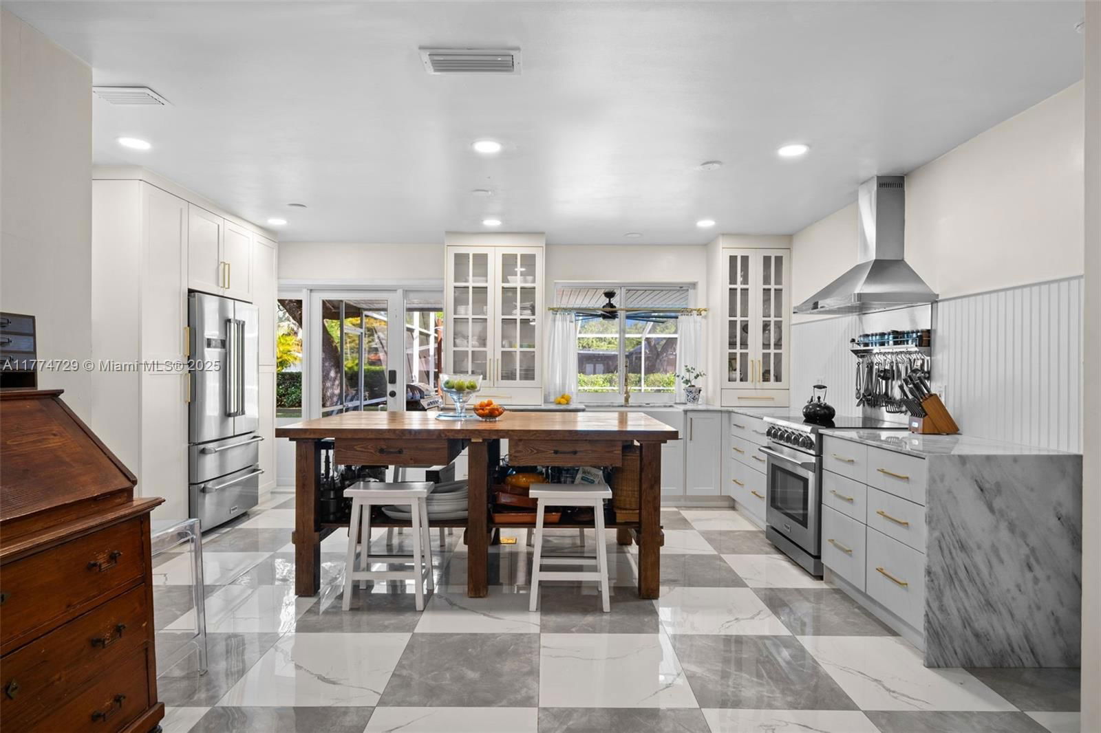 Real estate property located at 14725 82nd Ave, Miami-dade, Unplatted, Palmetto Bay, FL