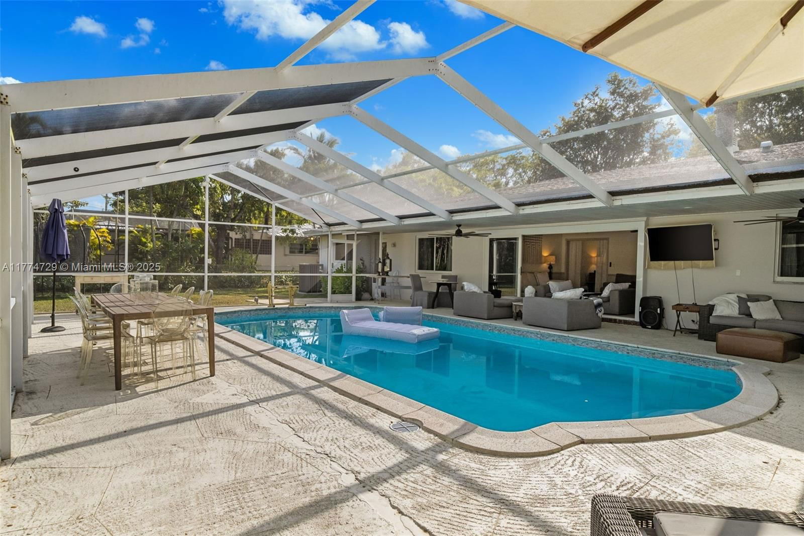 Real estate property located at 14725 82nd Ave, Miami-dade, Unplatted, Palmetto Bay, FL