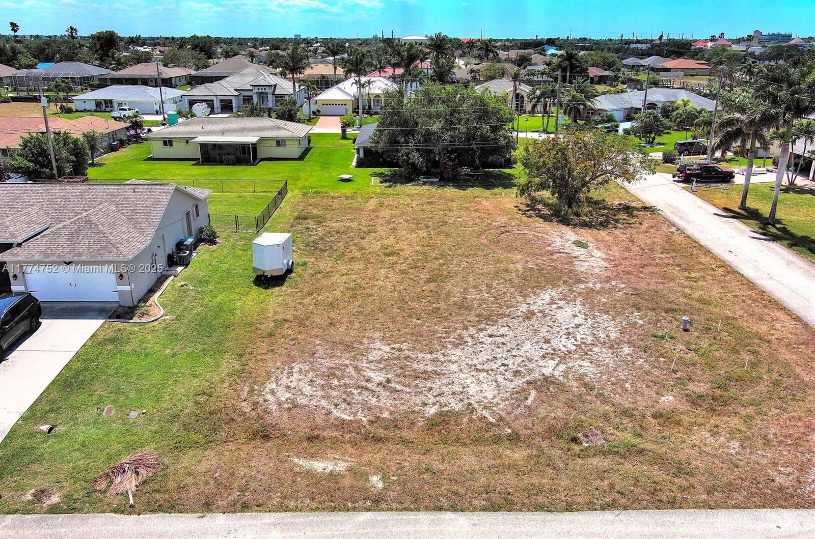 Real estate property located at 1802 20TH LN, Lee, Cape Coral, Cape Coral, FL