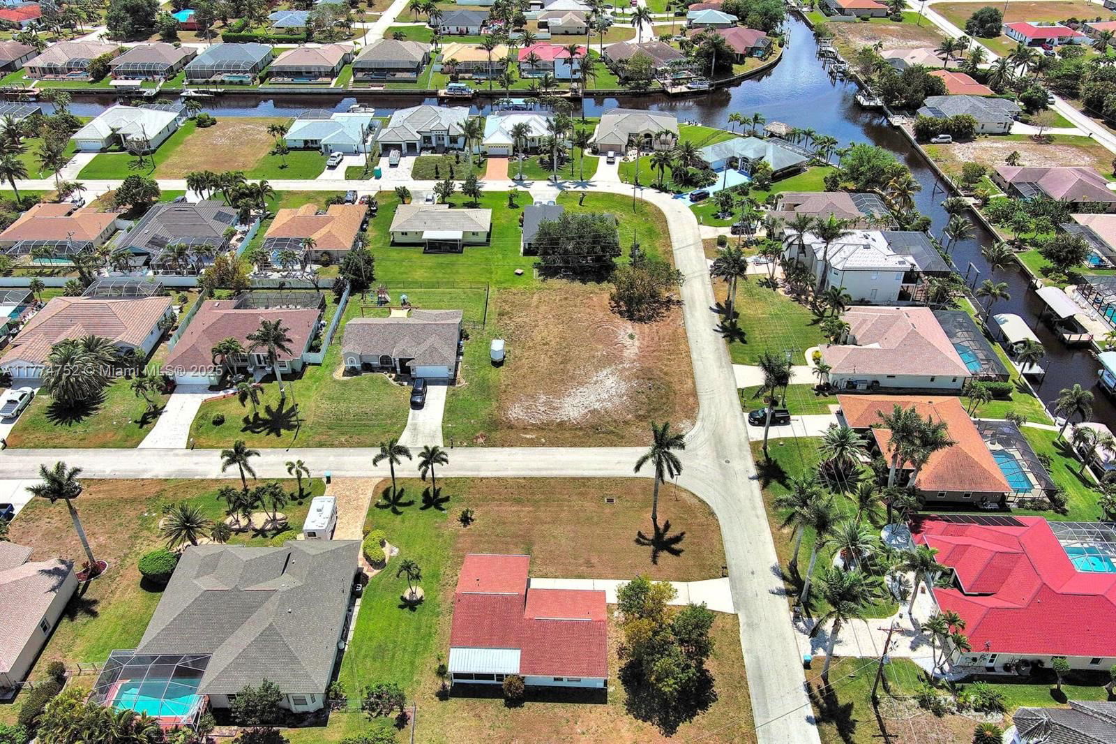 Real estate property located at 1802 20TH LN, Lee, Cape Coral, Cape Coral, FL