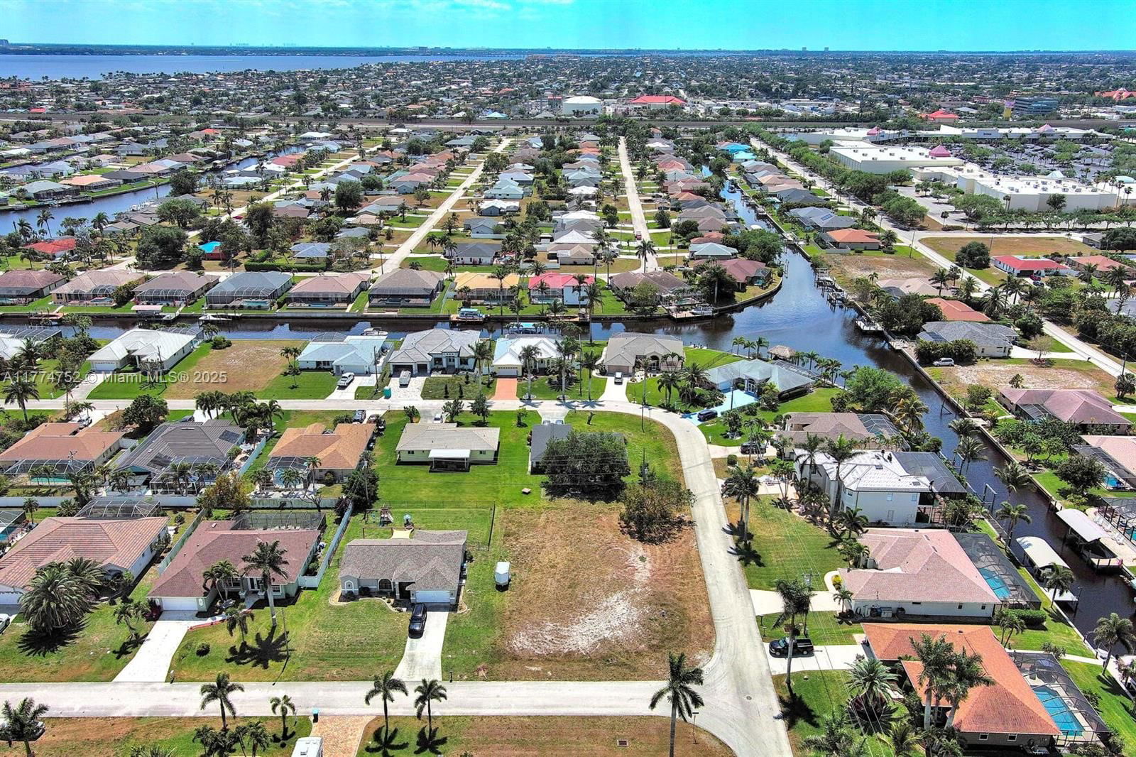 Real estate property located at 1802 20TH LN, Lee, Cape Coral, Cape Coral, FL