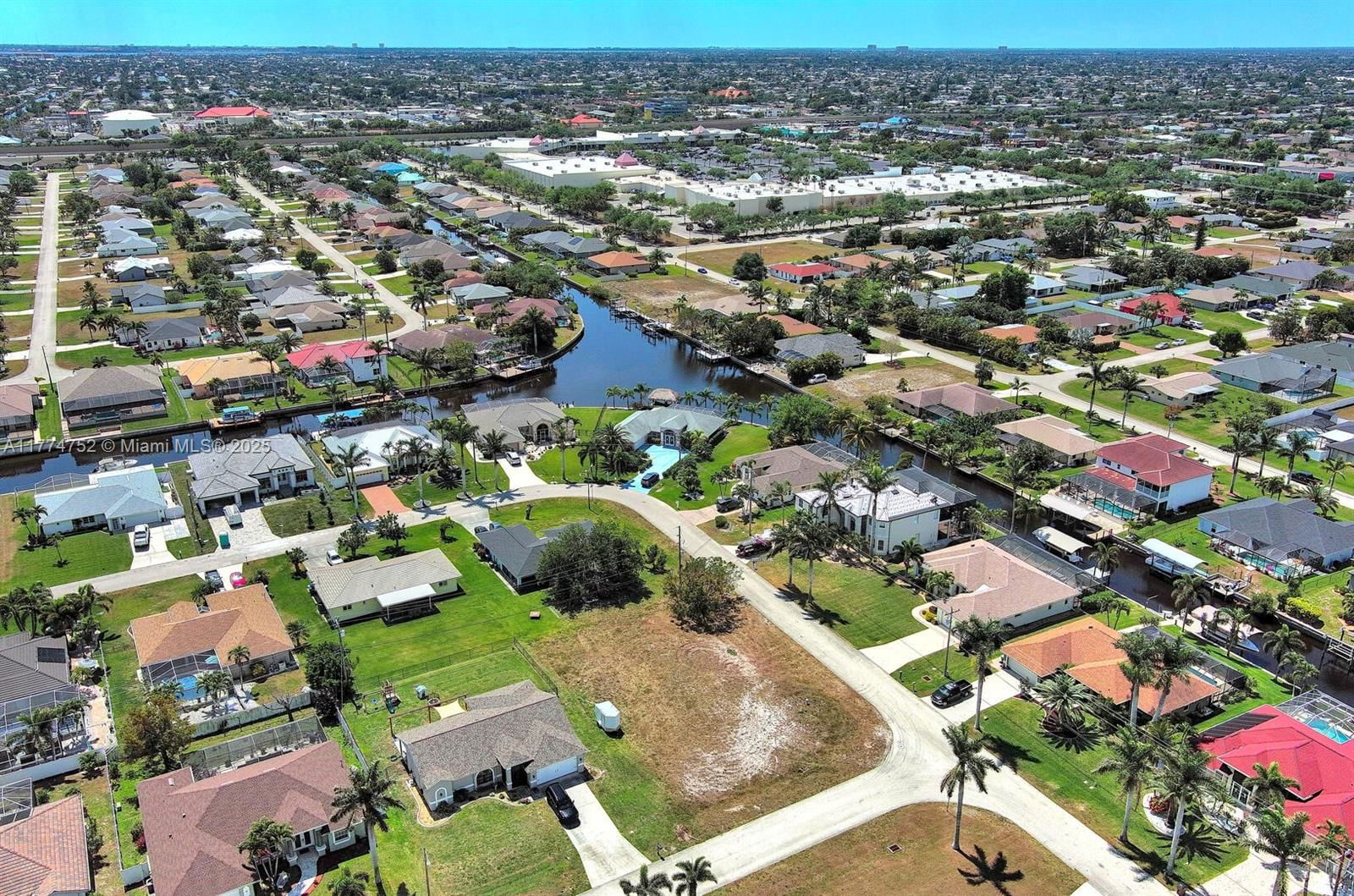 Real estate property located at 1802 20TH LN, Lee, Cape Coral, Cape Coral, FL