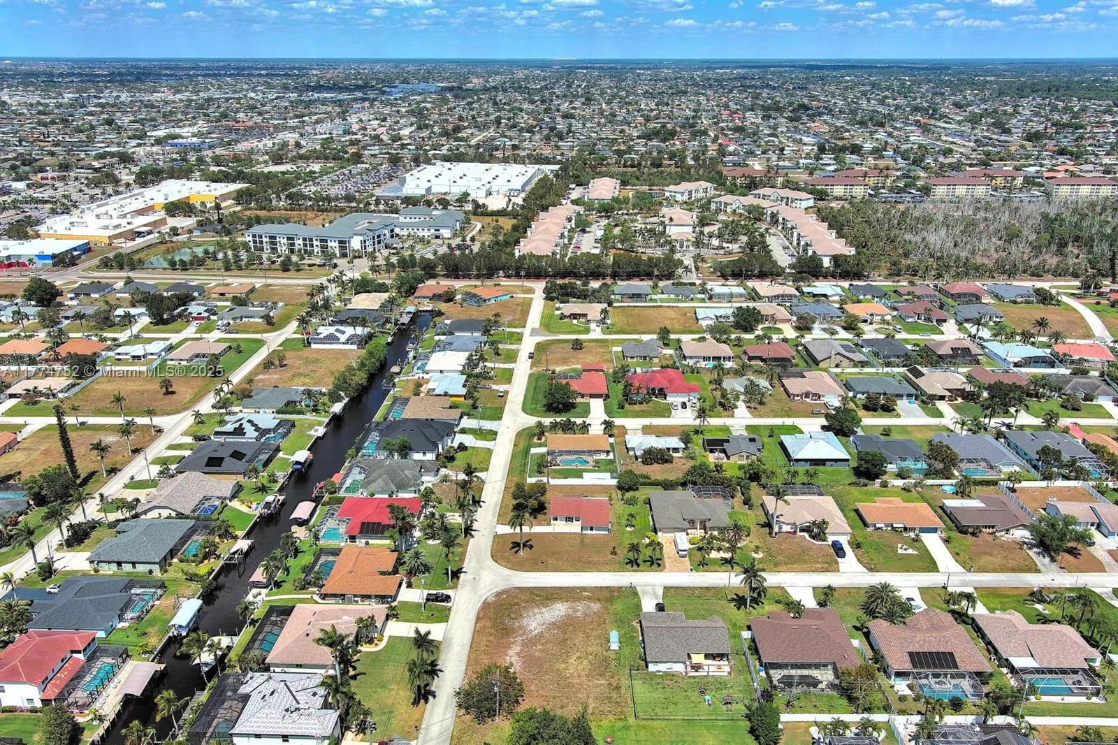 Real estate property located at 1802 20TH LN, Lee, Cape Coral, Cape Coral, FL