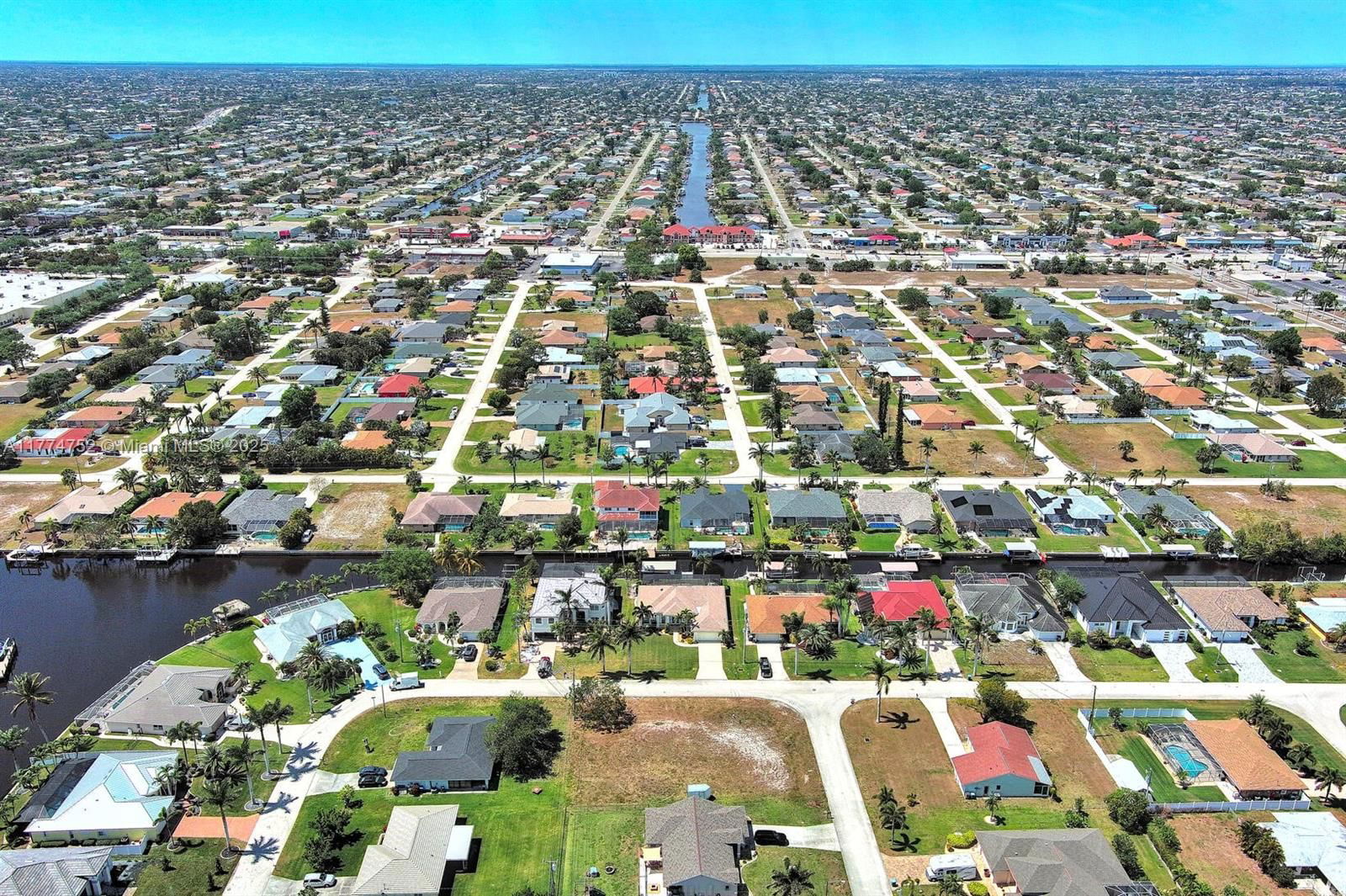 Real estate property located at 1802 20TH LN, Lee, Cape Coral, Cape Coral, FL