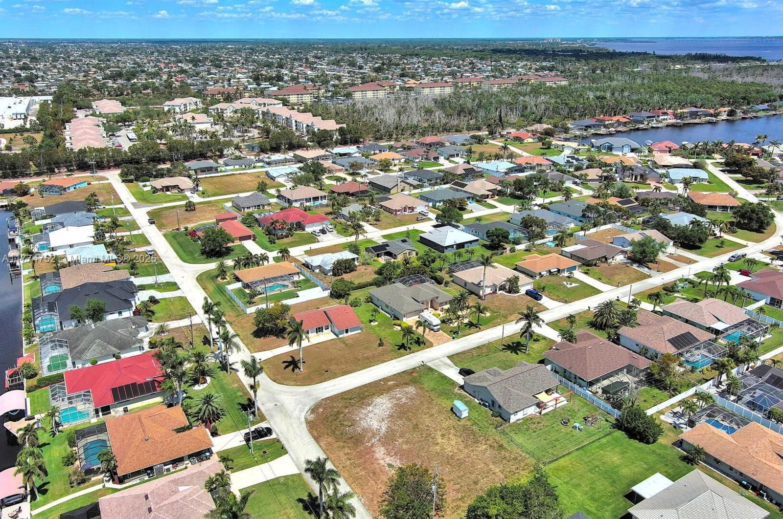 Real estate property located at 1802 20TH LN, Lee, Cape Coral, Cape Coral, FL