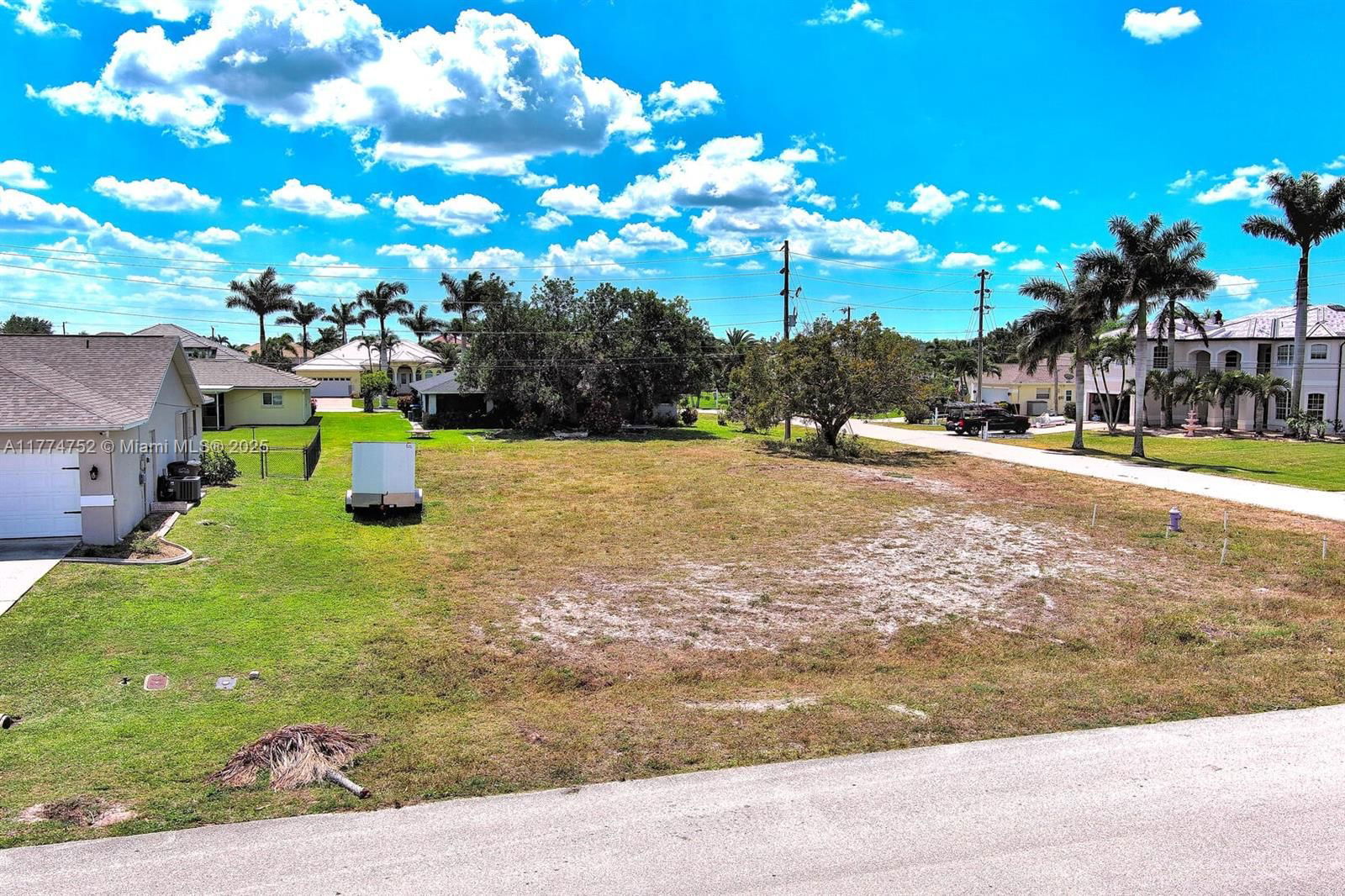Real estate property located at 1802 20TH LN, Lee, Cape Coral, Cape Coral, FL