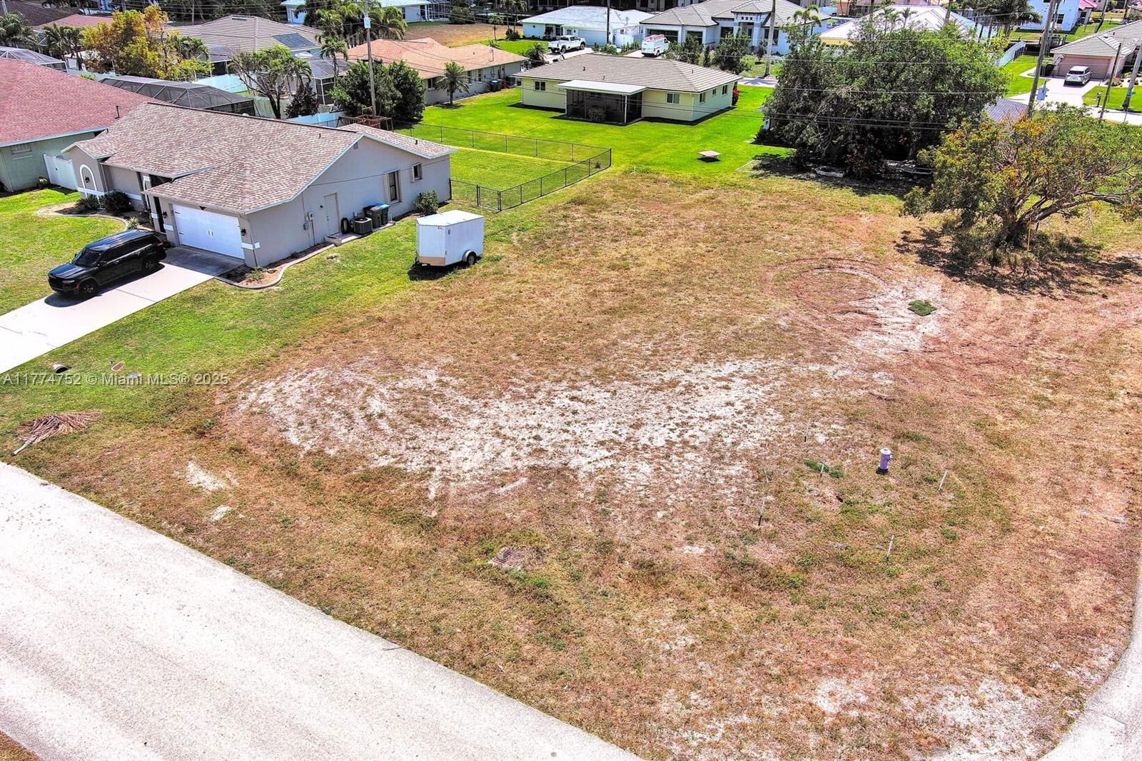 Real estate property located at 1802 20TH LN, Lee, Cape Coral, Cape Coral, FL