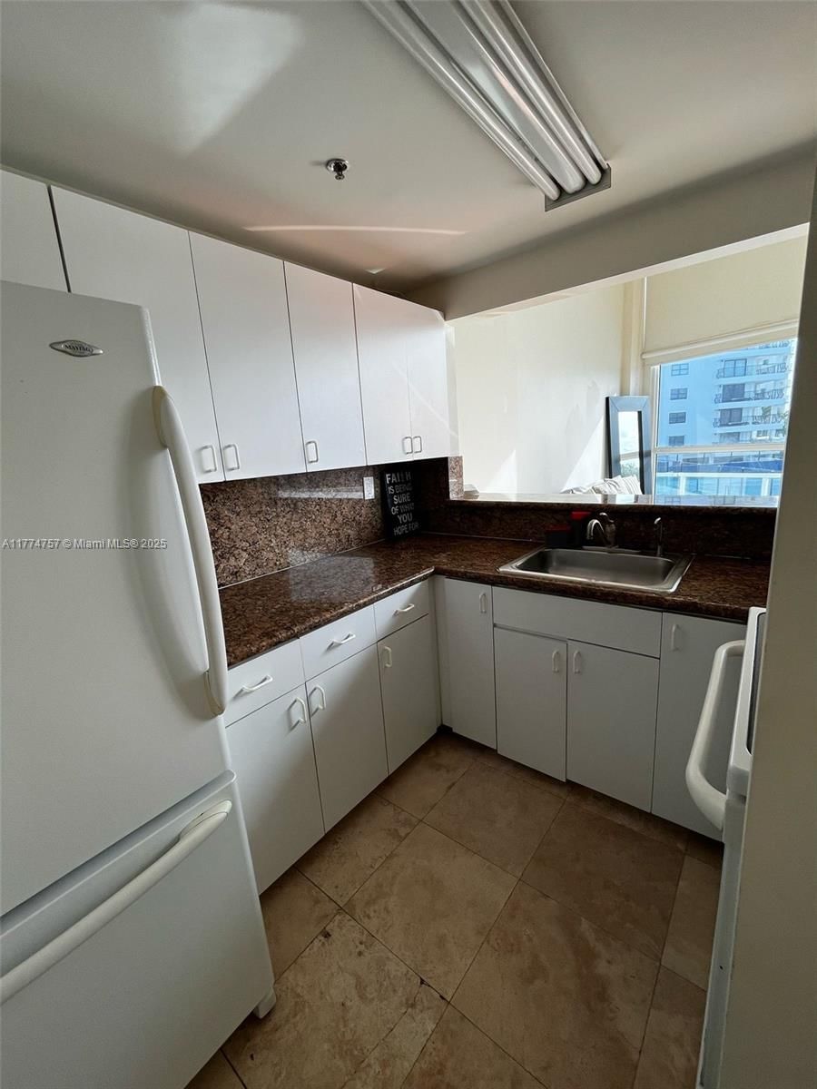 Real estate property located at 5445 Collins Ave L3, Miami-dade, Castle Beach Club Condo, Miami Beach, FL