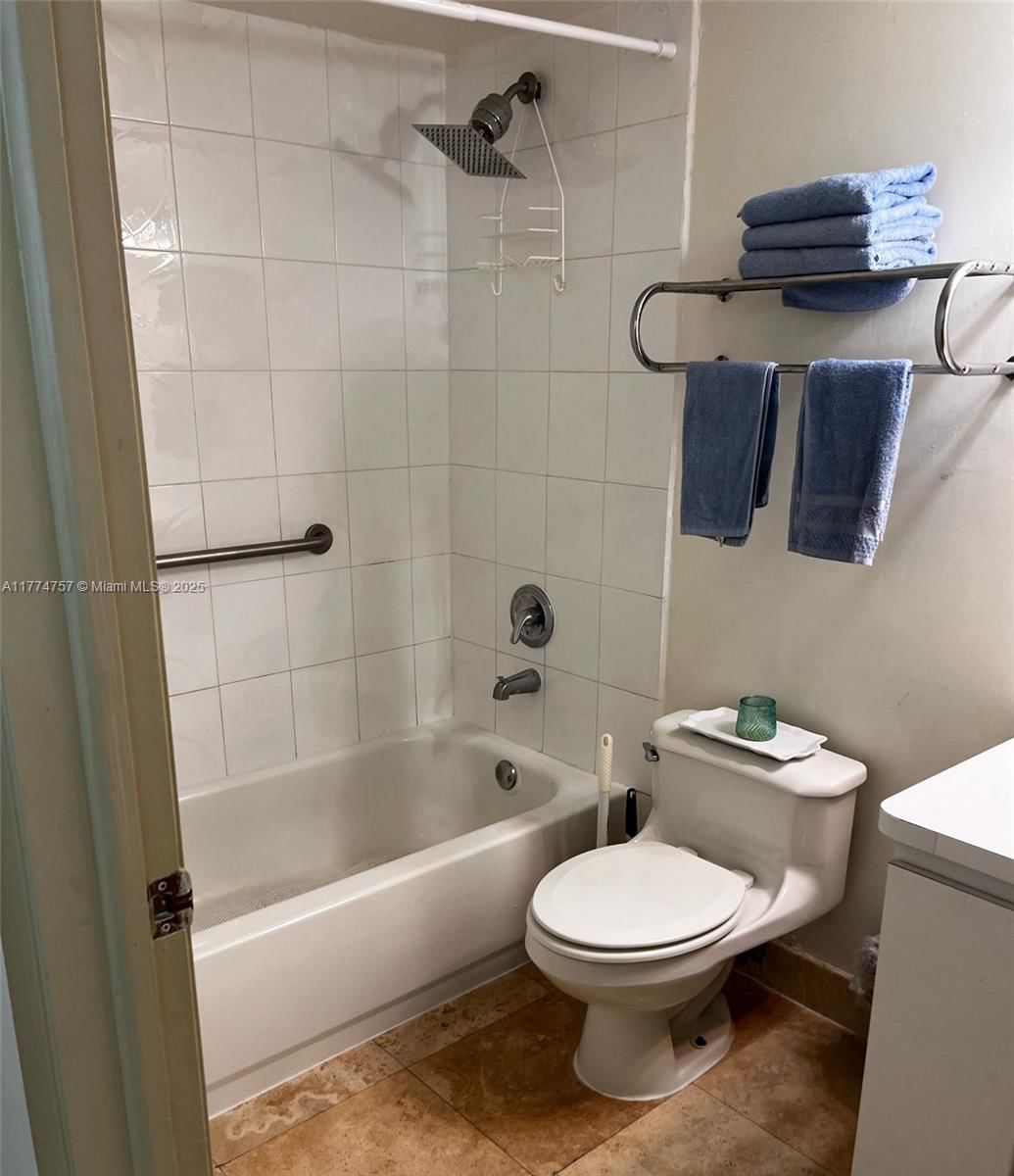 Real estate property located at 5445 Collins Ave L3, Miami-dade, Castle Beach Club Condo, Miami Beach, FL