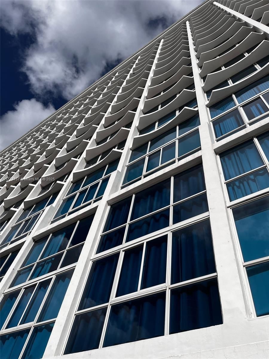 Real estate property located at 5445 Collins Ave L3, Miami-dade, Castle Beach Club Condo, Miami Beach, FL