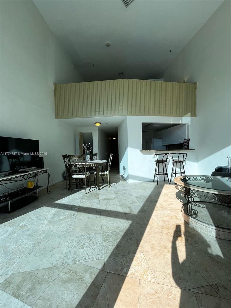 Real estate property located at 5445 Collins Ave L3, Miami-dade, Castle Beach Club Condo, Miami Beach, FL