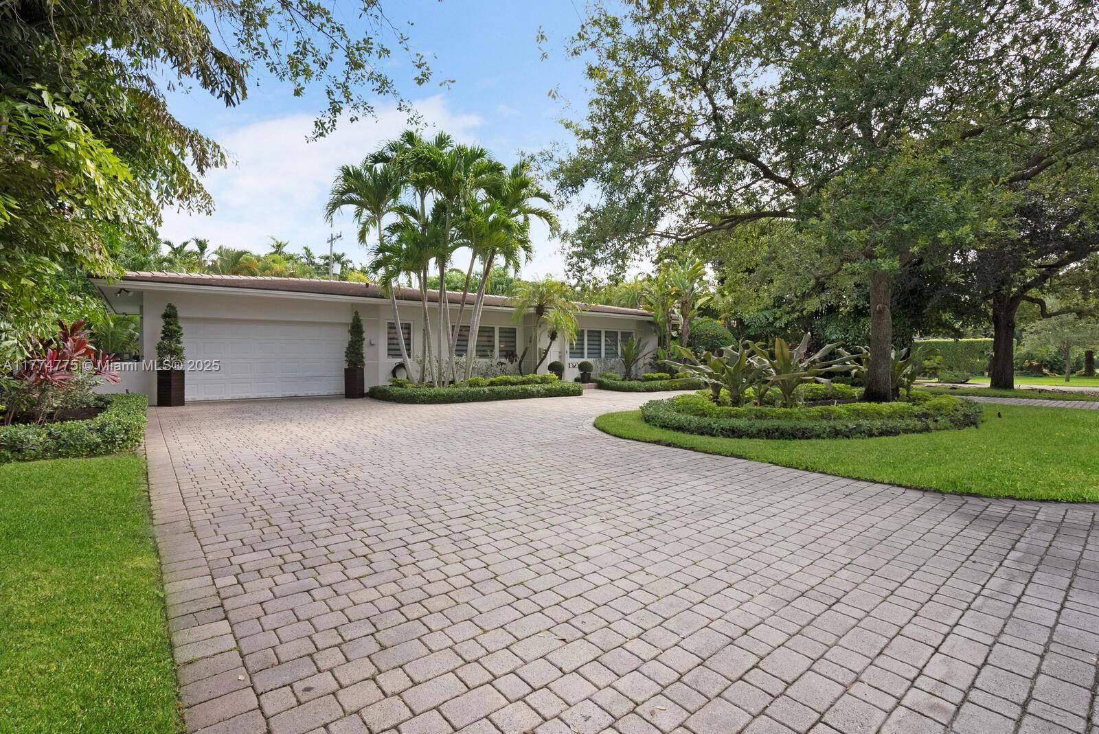 Real estate property located at 1523 Blue Rd, Miami-dade, Coral Gables Country Club, Coral Gables, FL