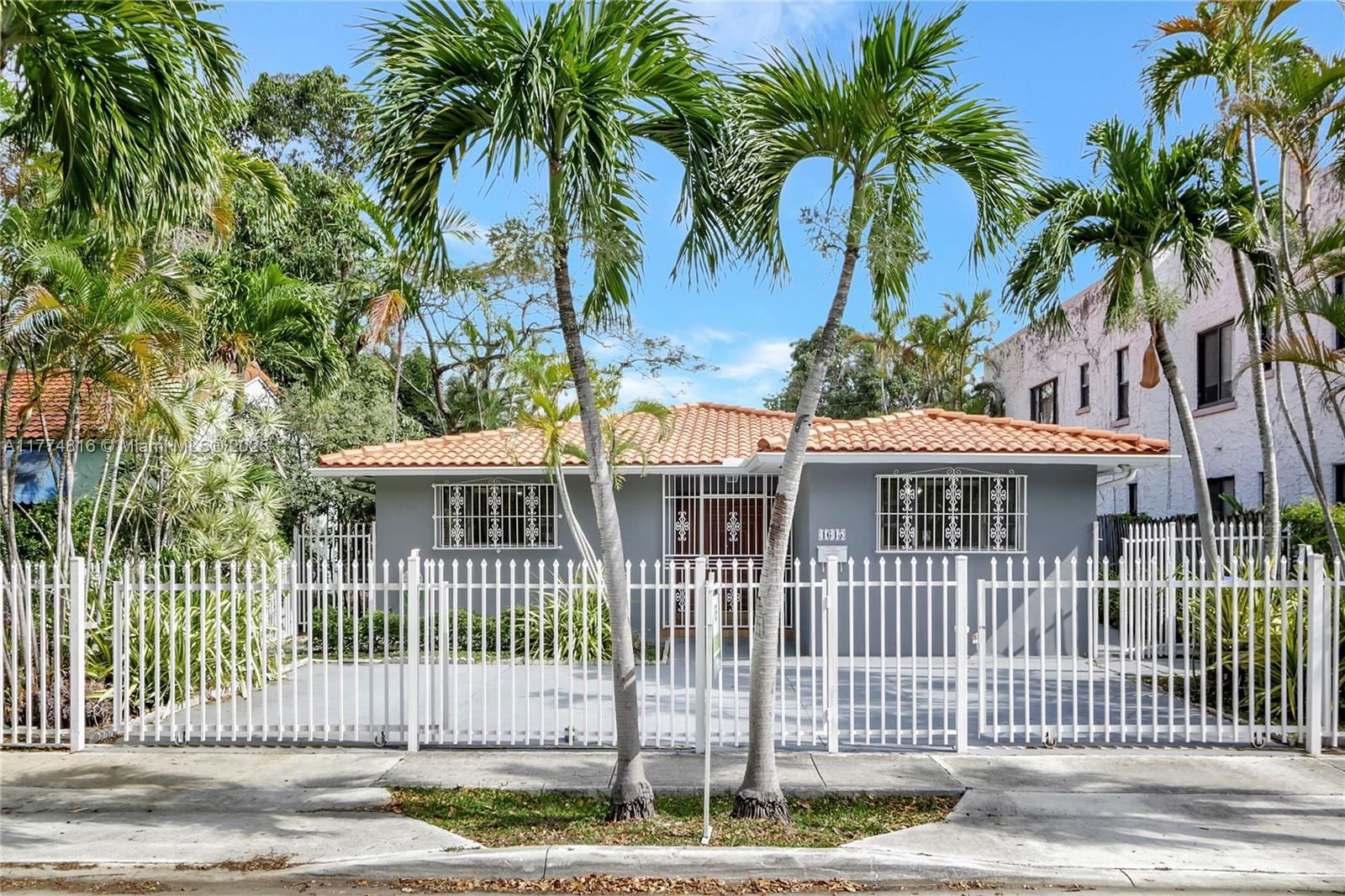 Real estate property located at 1645 10 ST, Miami-dade, Shenandoah, Miami, FL