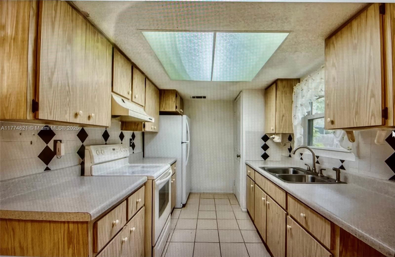 Real estate property located at 21070 Delake, Charlotte, Port Charlotte Sec 34, Port Charlotte, FL