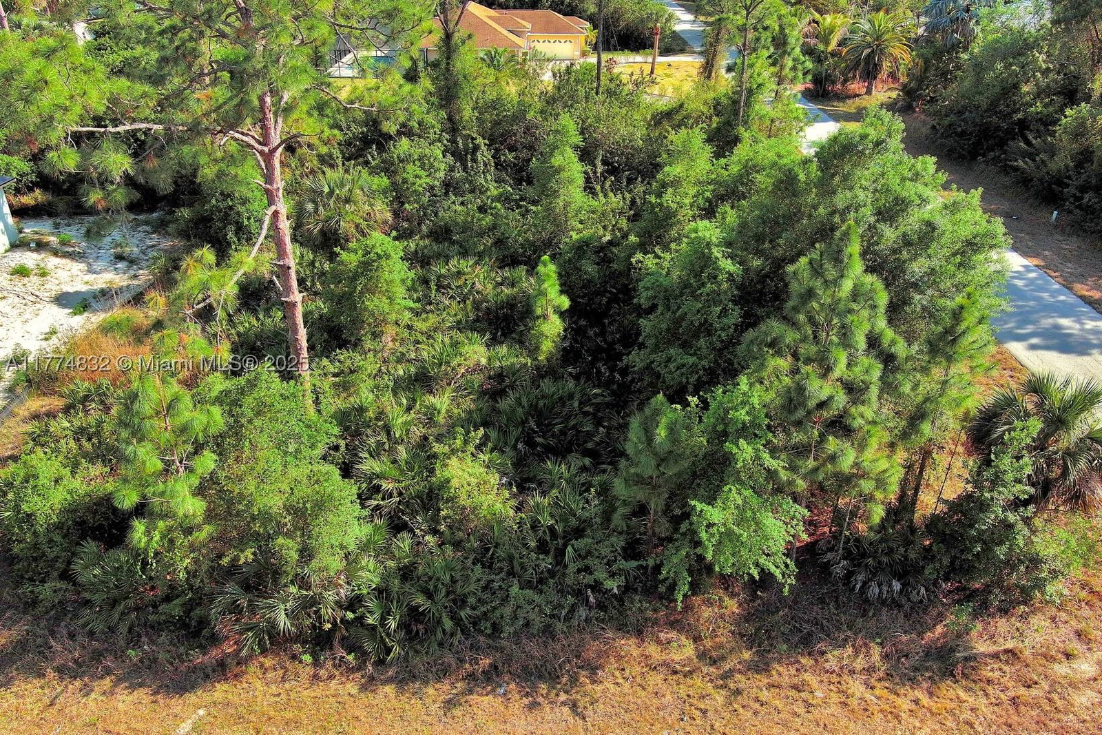Real estate property located at 2500 9th St, Lee, Lehigh Acres, Lehigh Acres, FL