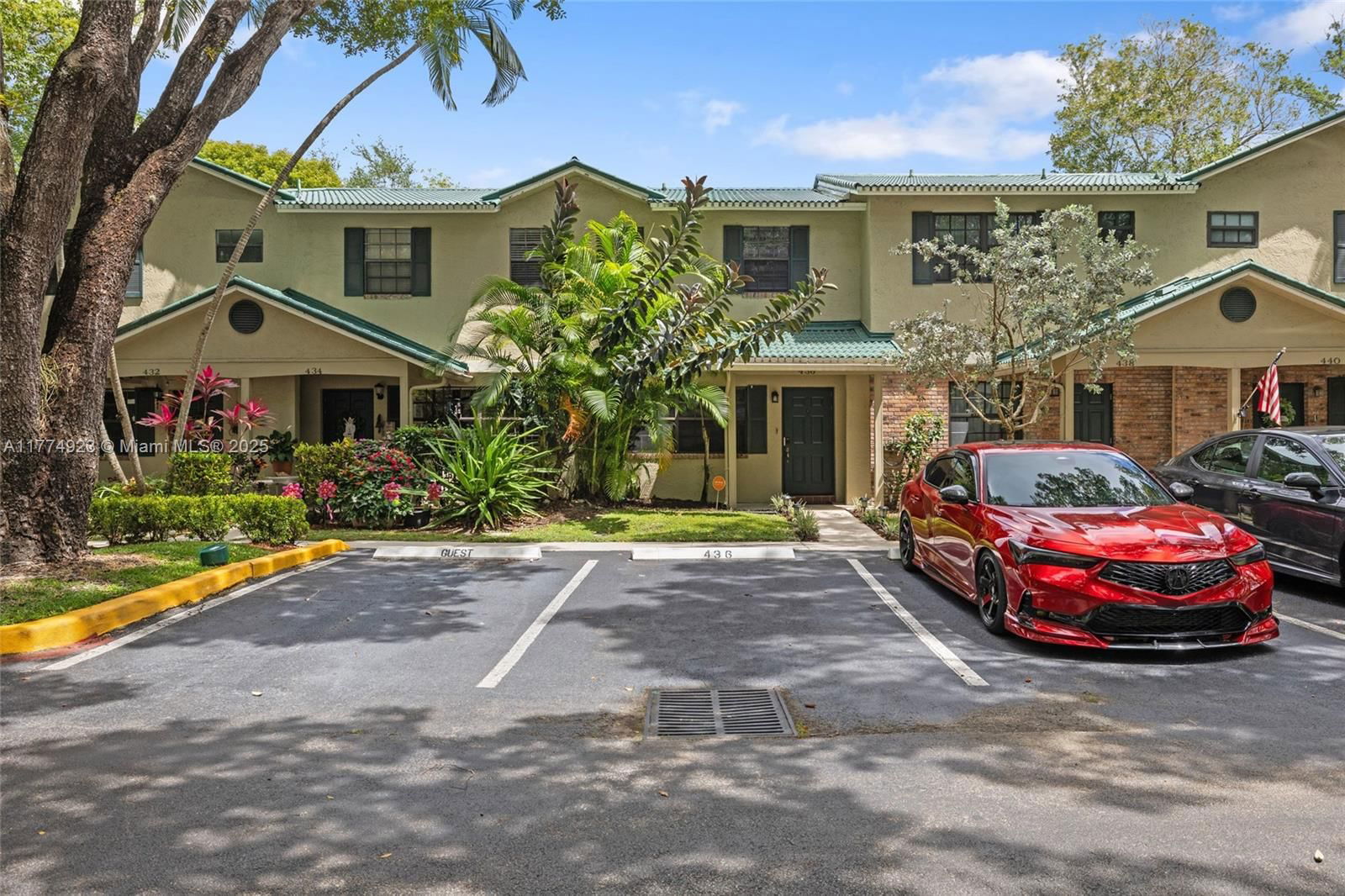 Real estate property located at 436 Westree Ln, Broward, Village Townhouses-jacara, Plantation, FL